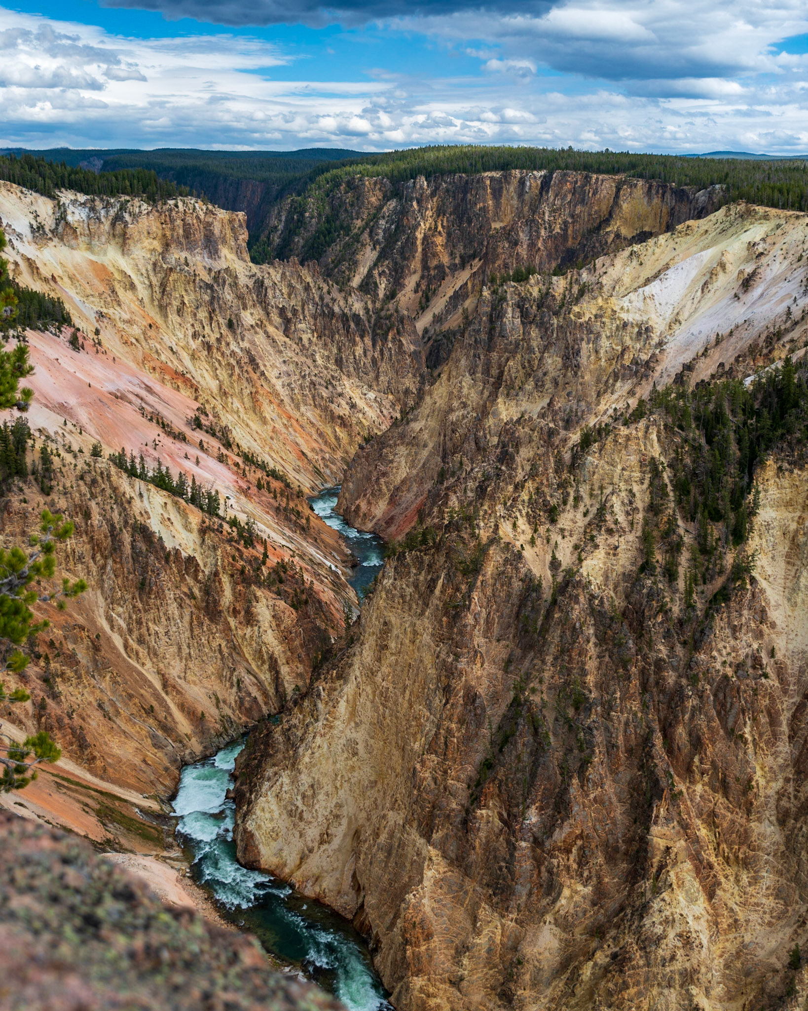 Yellowstone River runs through The Grand Canyon of the Yellowstone