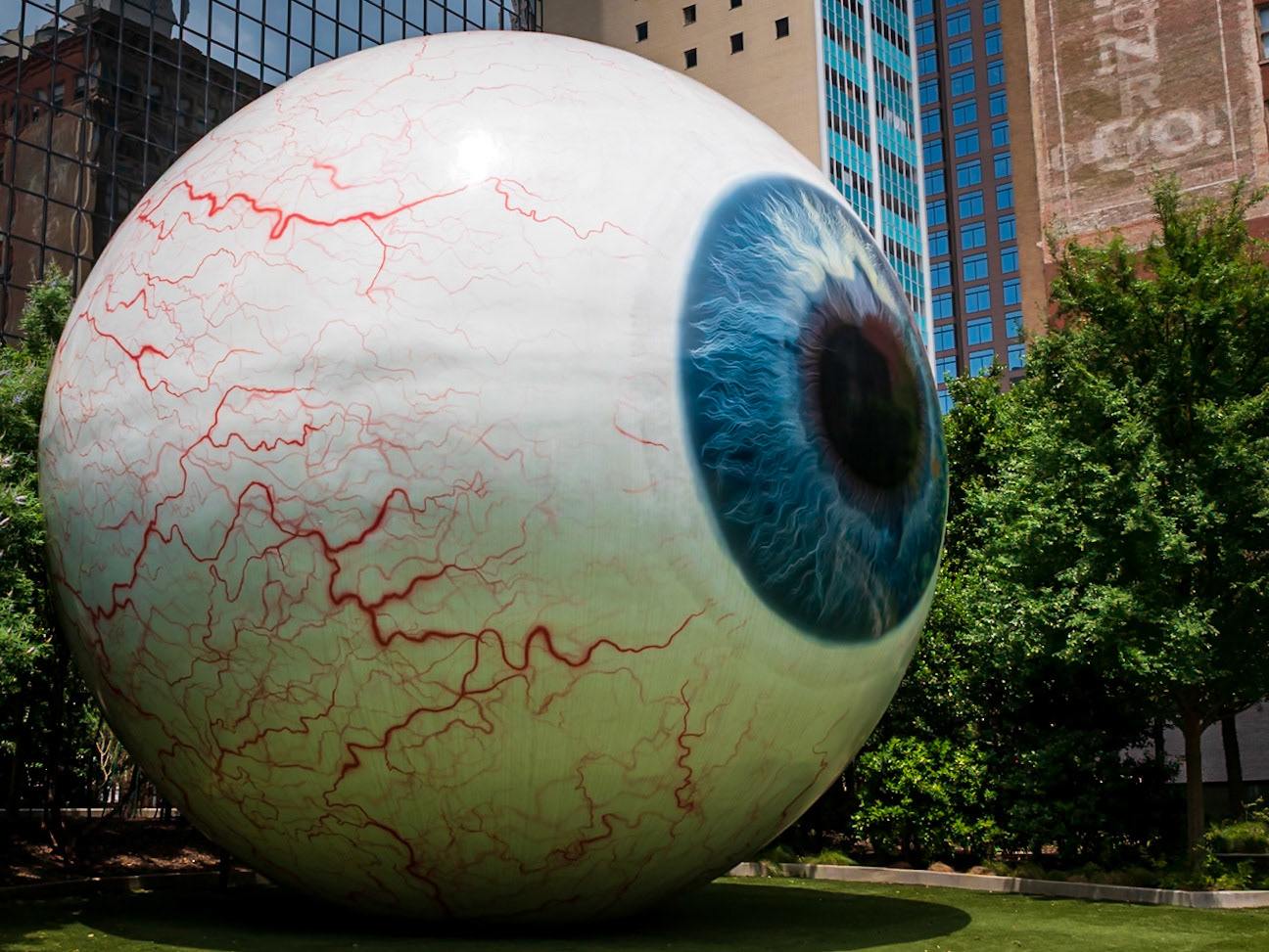 Eye See You! - The Eye, a 30 foot fiberglass sculpture by artist Tony Tasset, located in downtown Dallas
