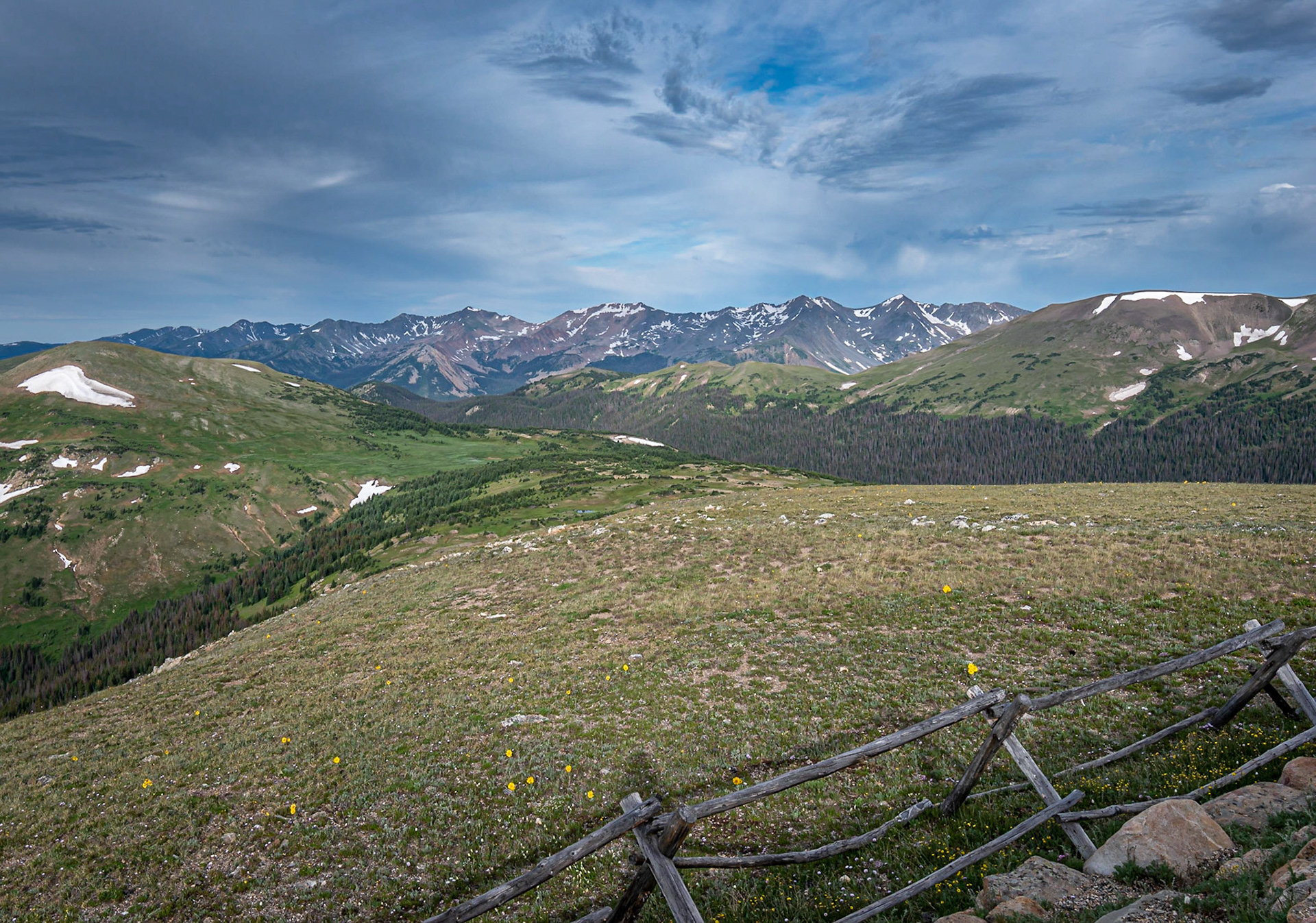 Awe-Inspiring Rockies - Along The Trail Ridge Road