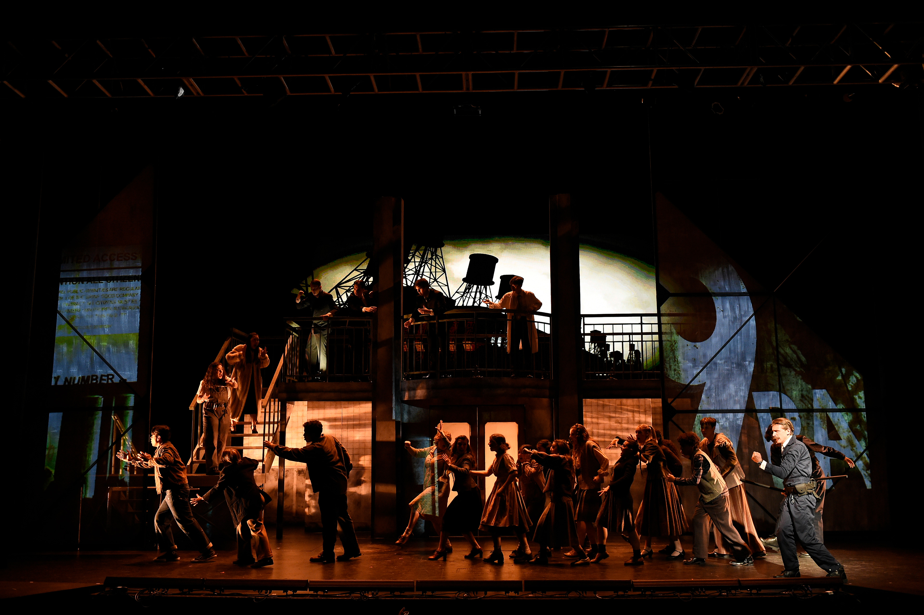 Photos by Craig Schwartz for the USC School of Dramatic Arts.