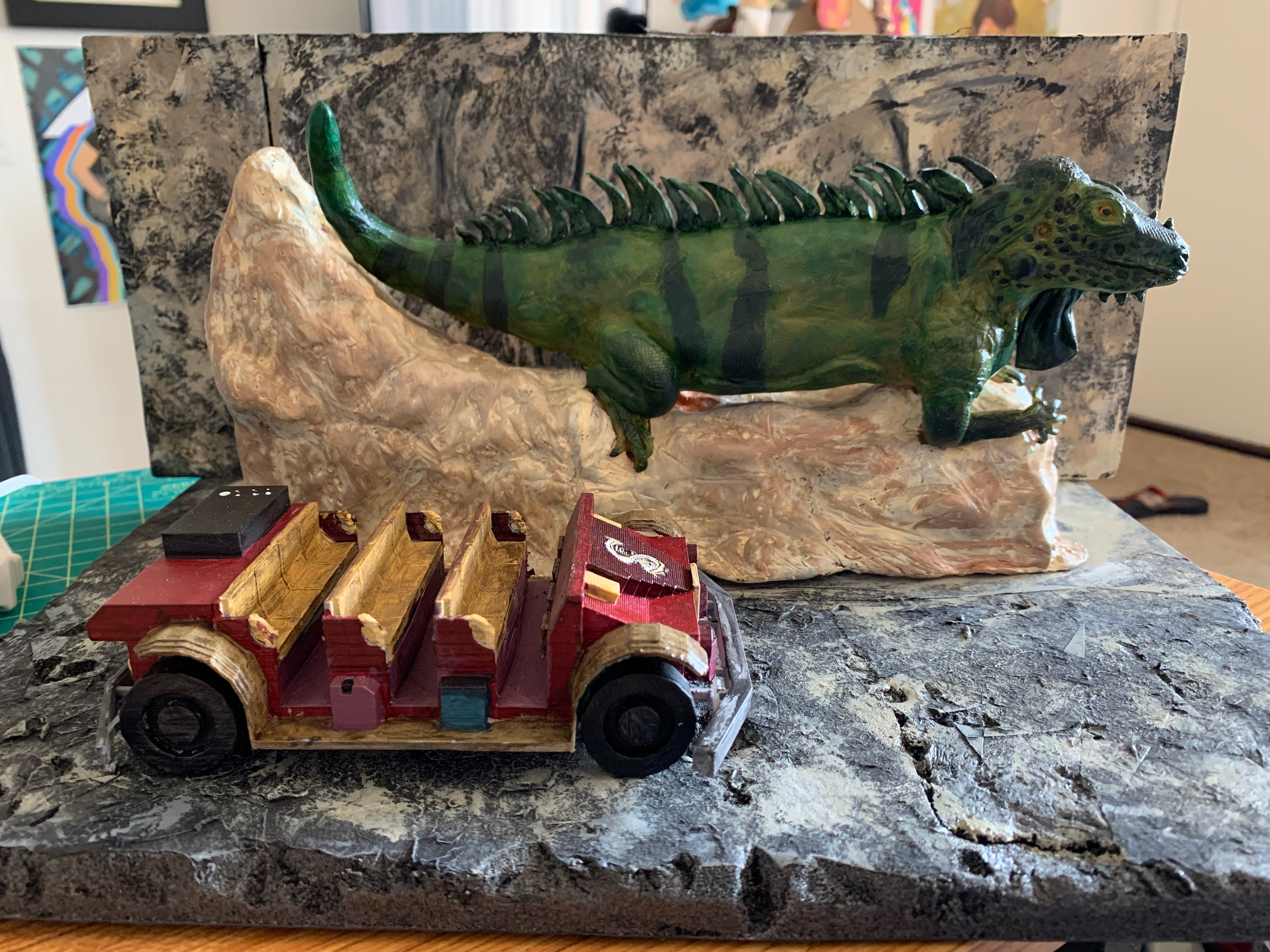 3/16"=1' Scale Model of Iguana Animatronic and 3D Printed Ride Vehicle