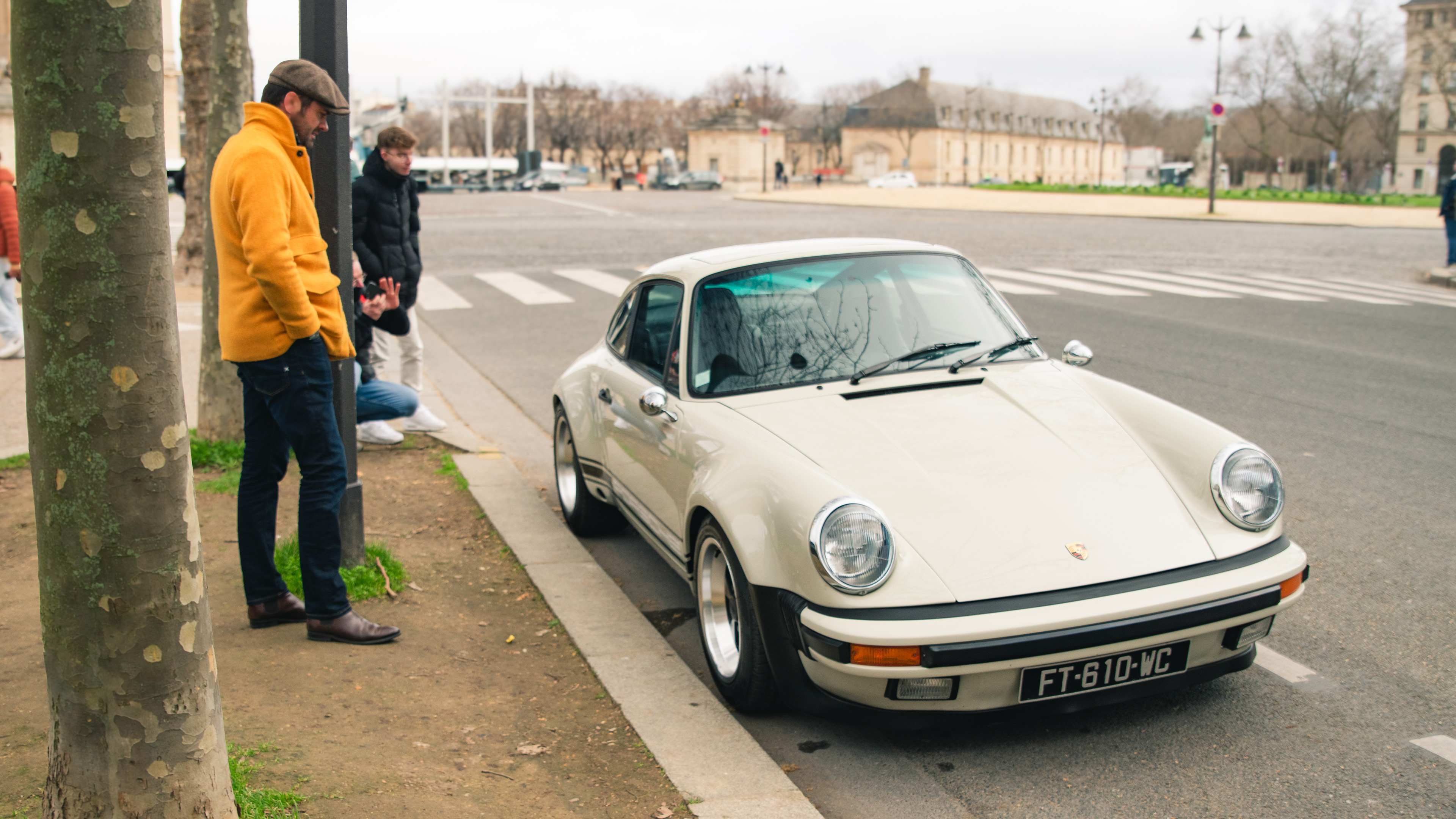 Place Vauban Meet - Retromobile Weekend