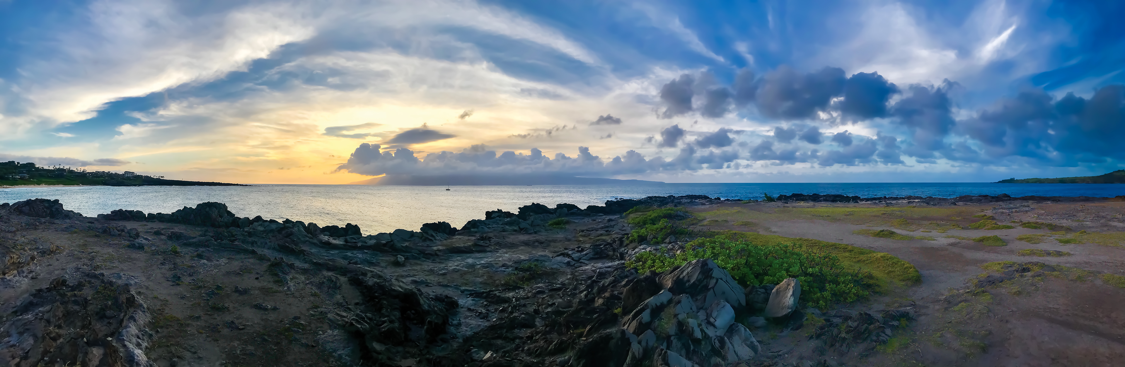 Dragons Teeth - Maui - 69 x 22.5 inch Canvas Print