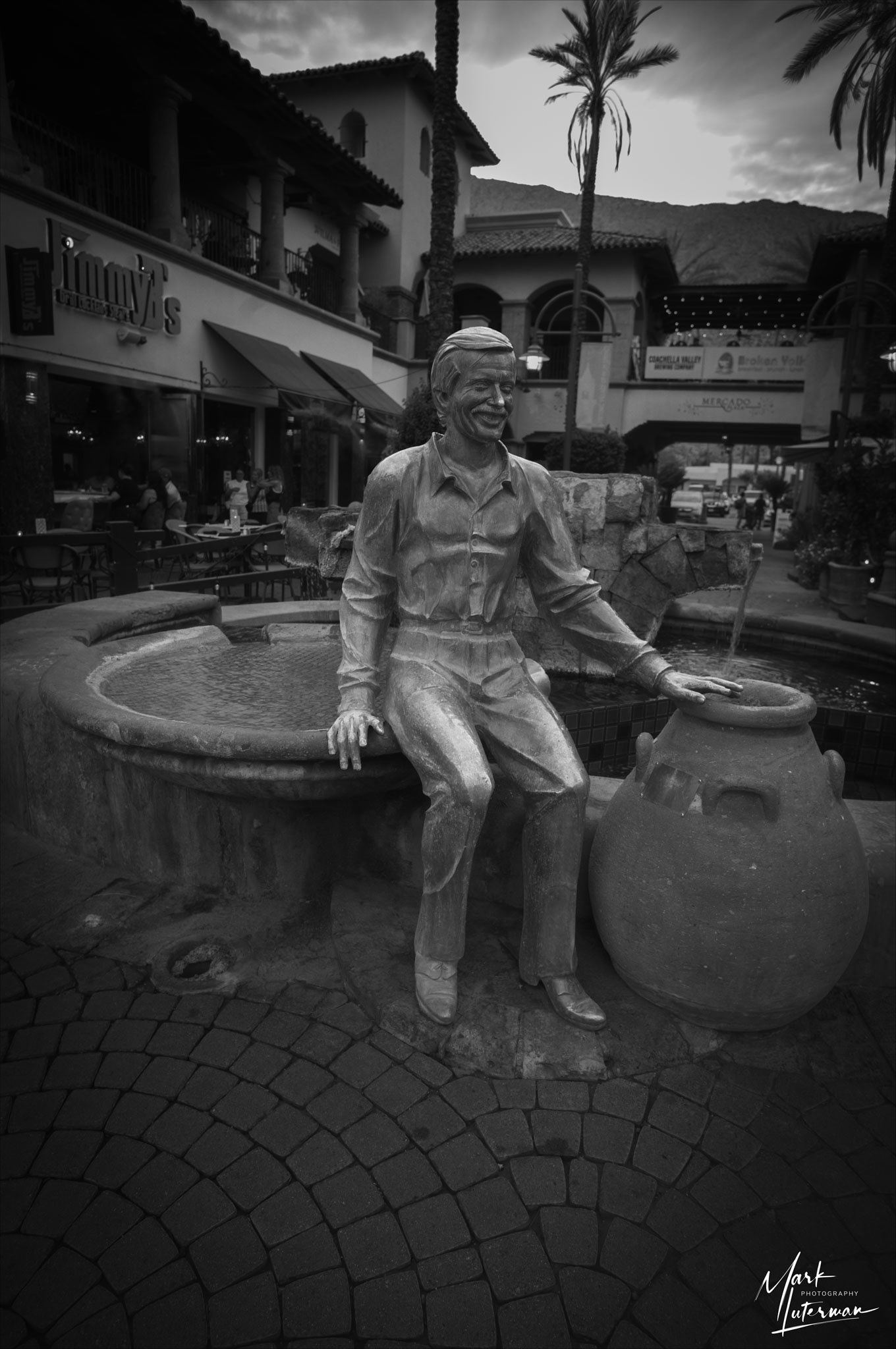 Sonny Bono Statue