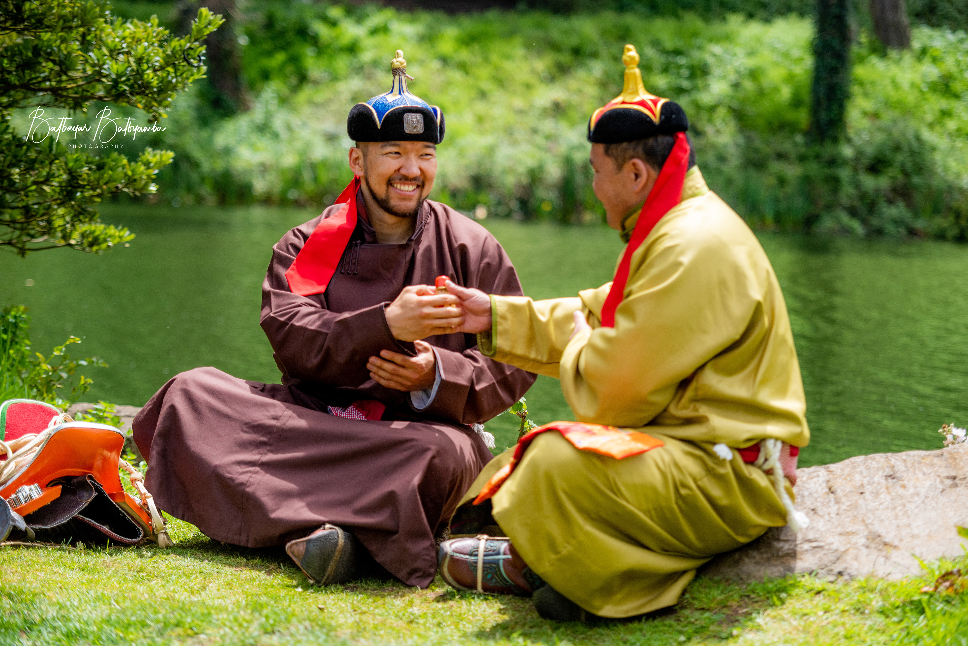 A moment of respect. The wrestlers greet each other. 2019 Golden Gate Park 