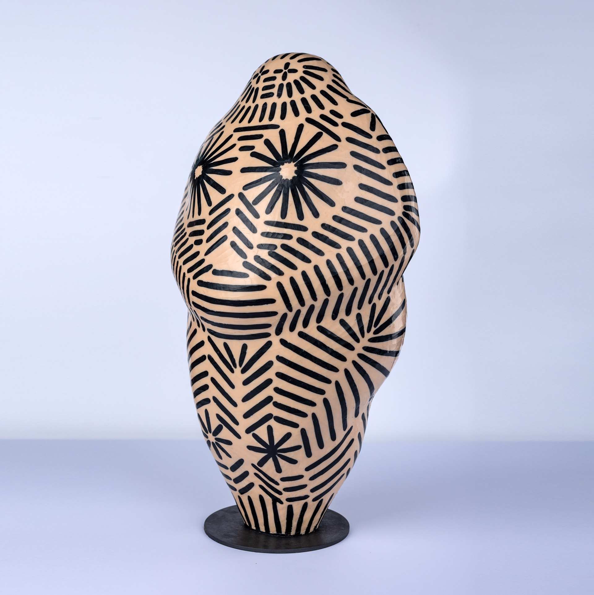Mrs. Regular, 50 cm