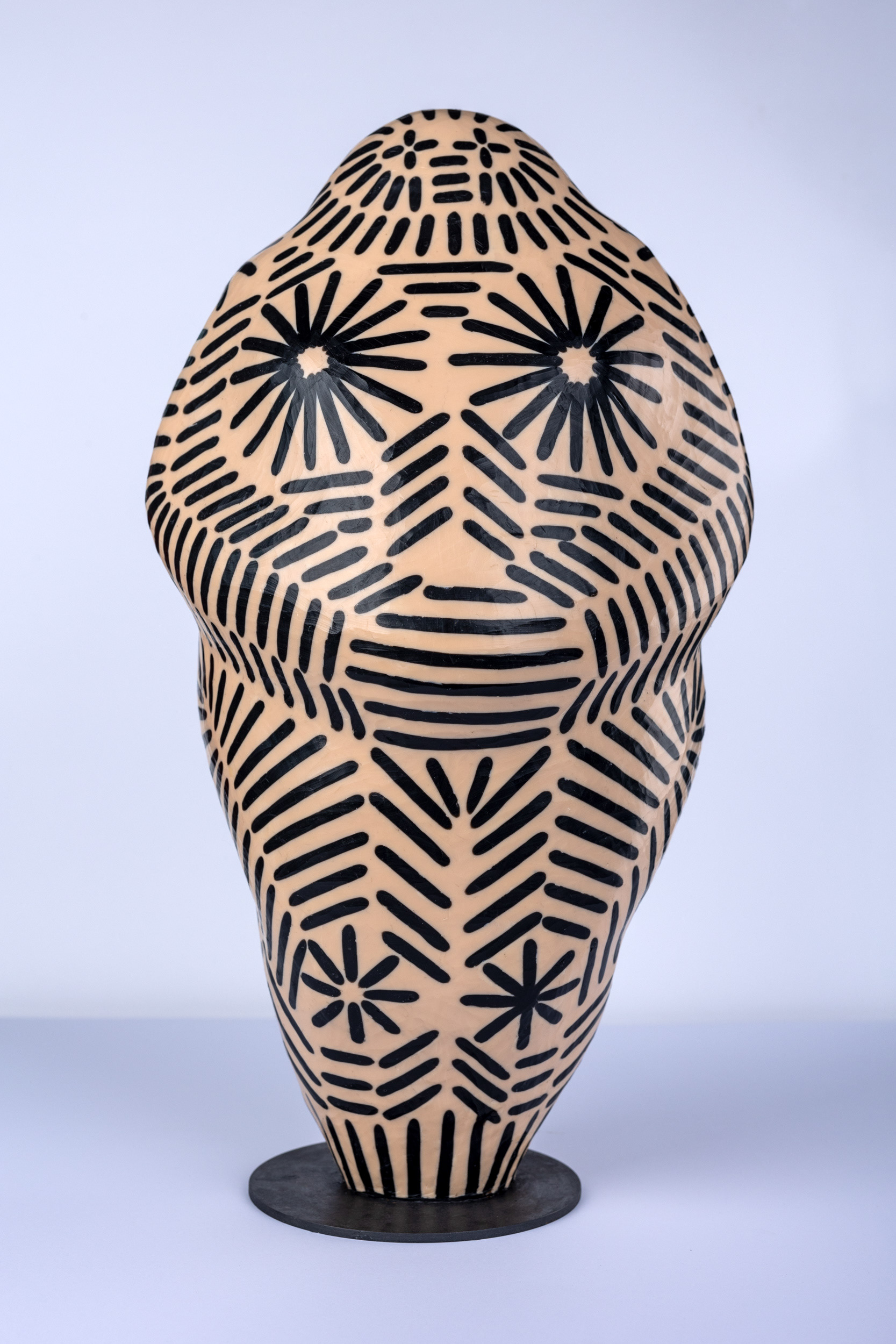 Mrs. Regular, 50 cm