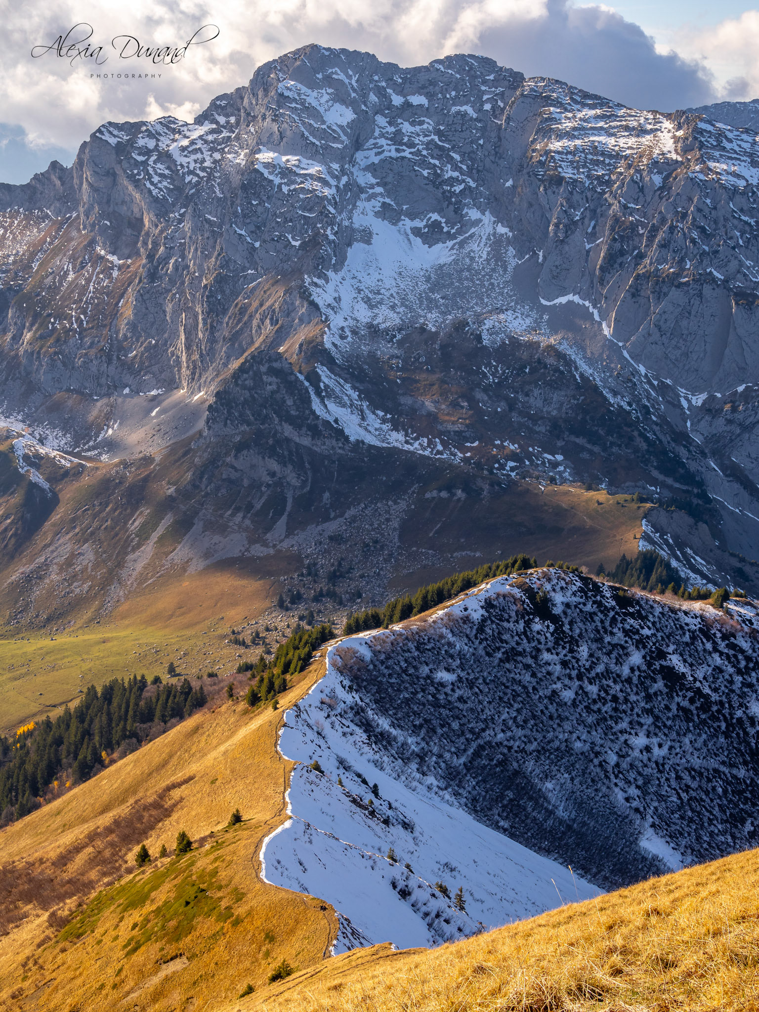 Jeux d'ombres,  randonnée dans le massif des Bauges, France