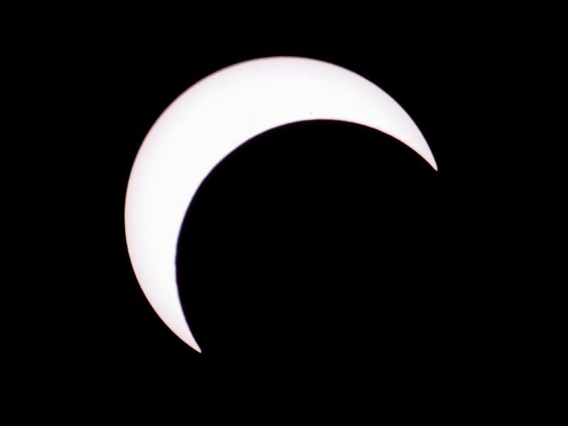 May 20 2012 eclipse (sunspot just above the moon)