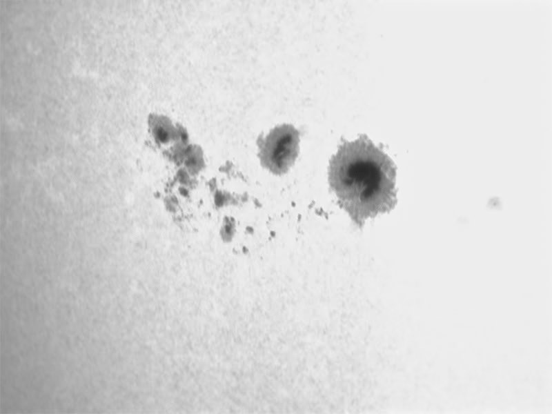 Sunspots 1/5/2014 (see 1/1/2014)