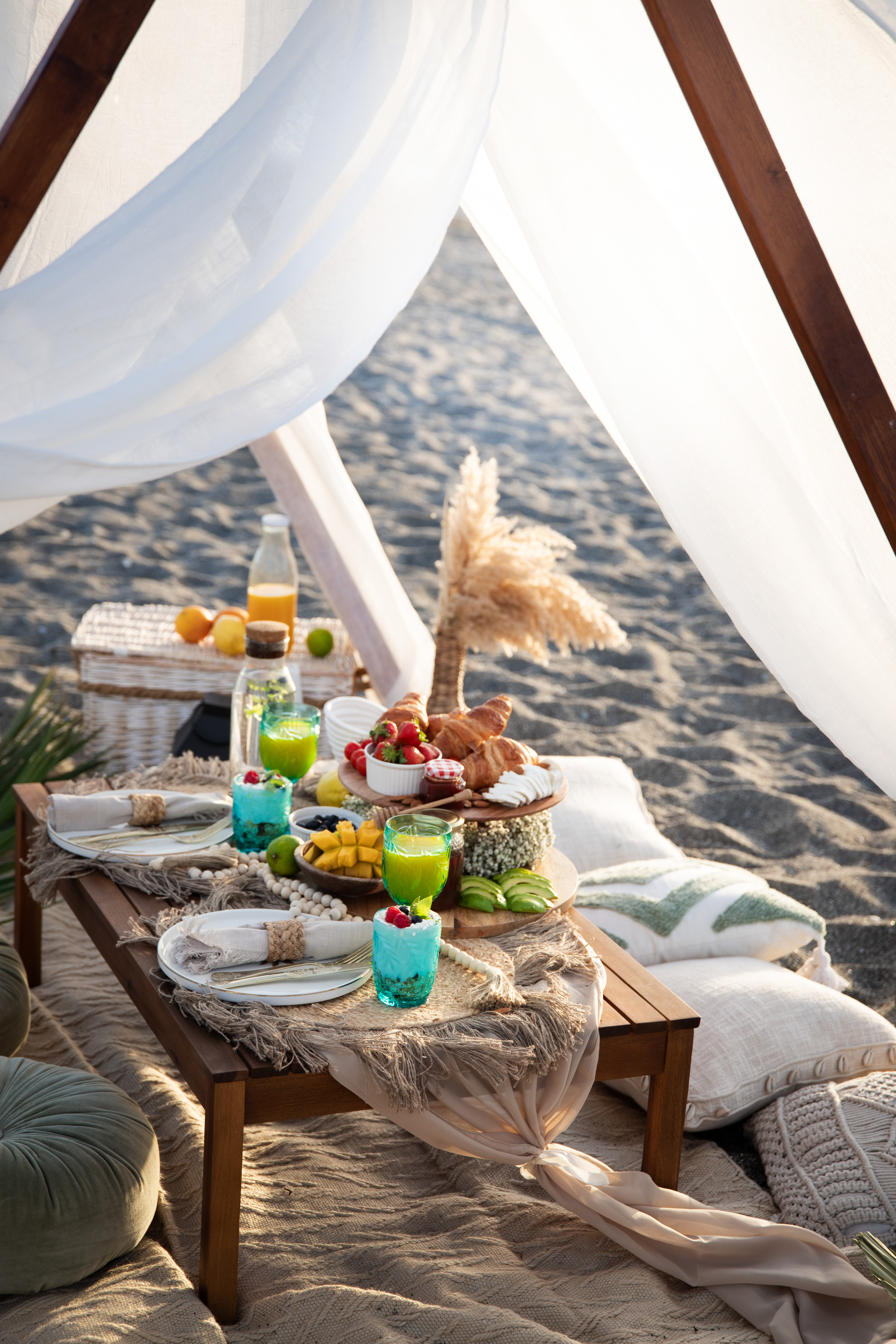 Breakfast board - sunrise picnic, Sotogrande