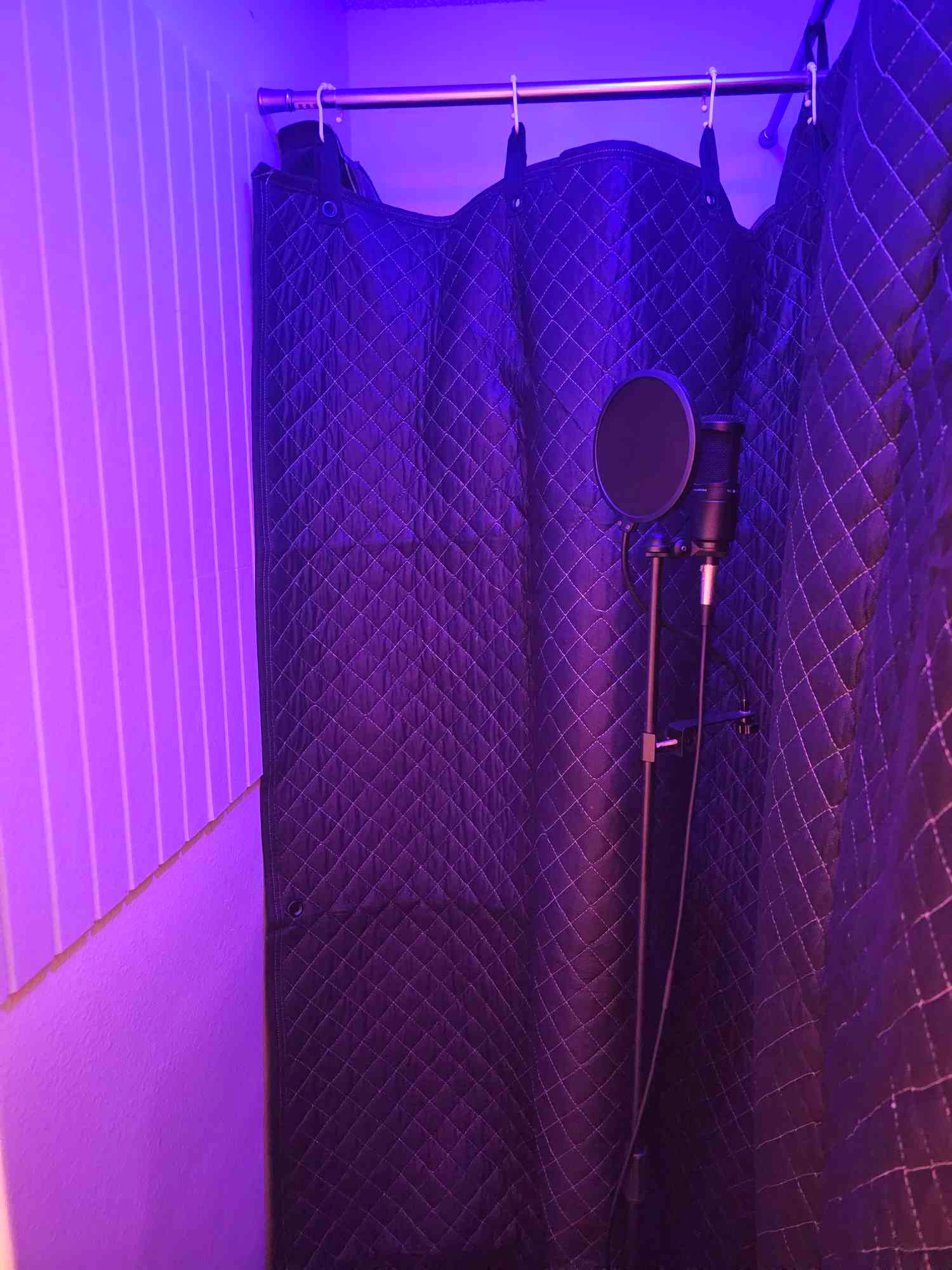Booth for recording crisp audio