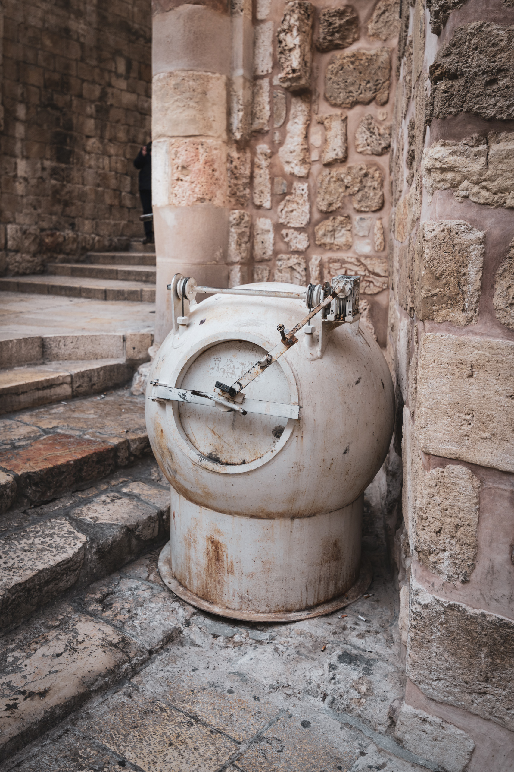 JERUSALEM | SAFETY CONTAINER