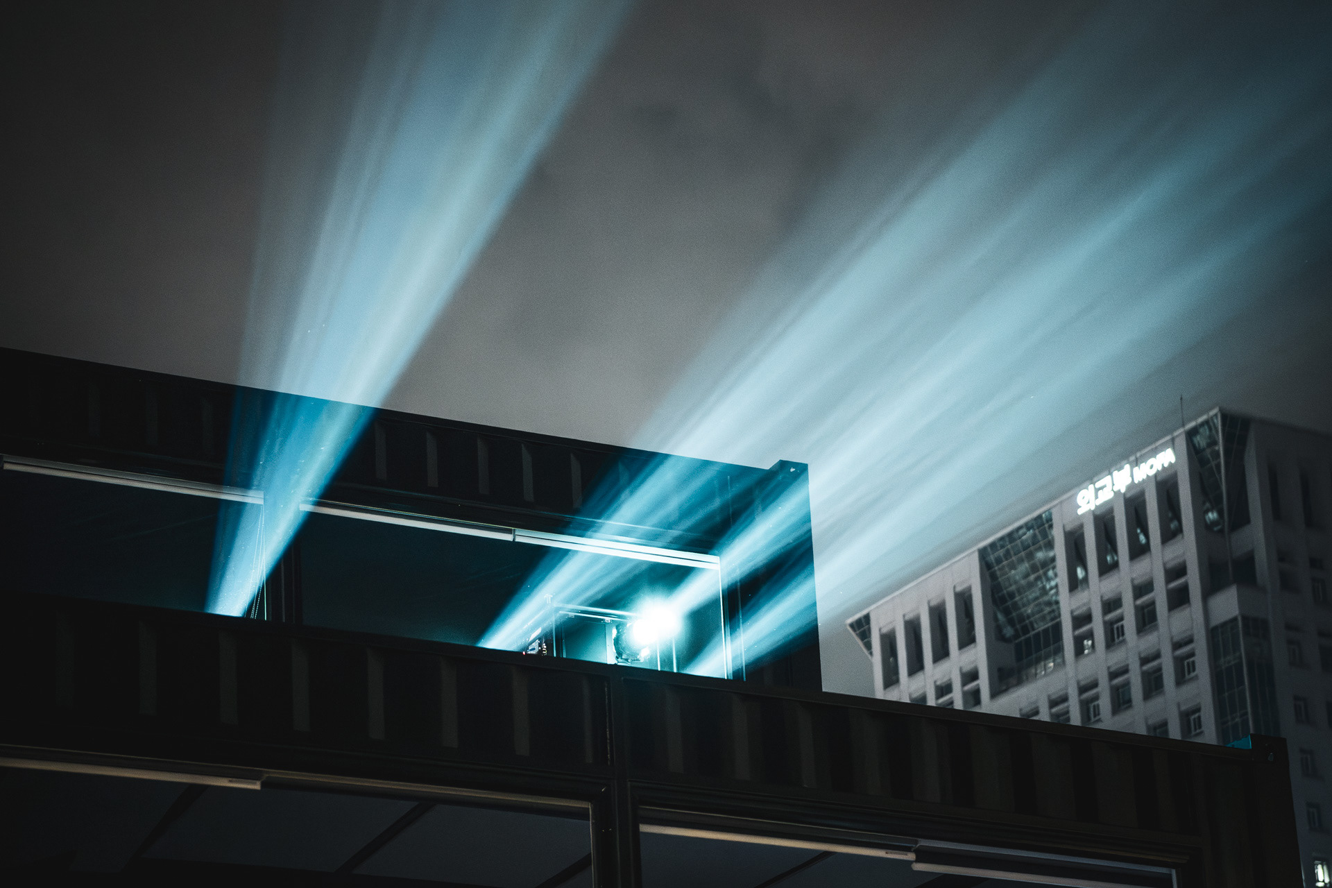 SEOUL | LIGHT SHOW PROJECTOR