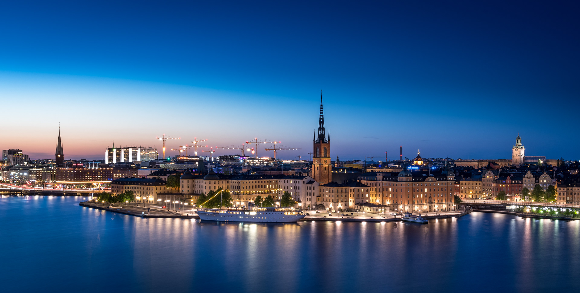 STOCKHOLM | RIDDARHOLMEN BLUE HOUR