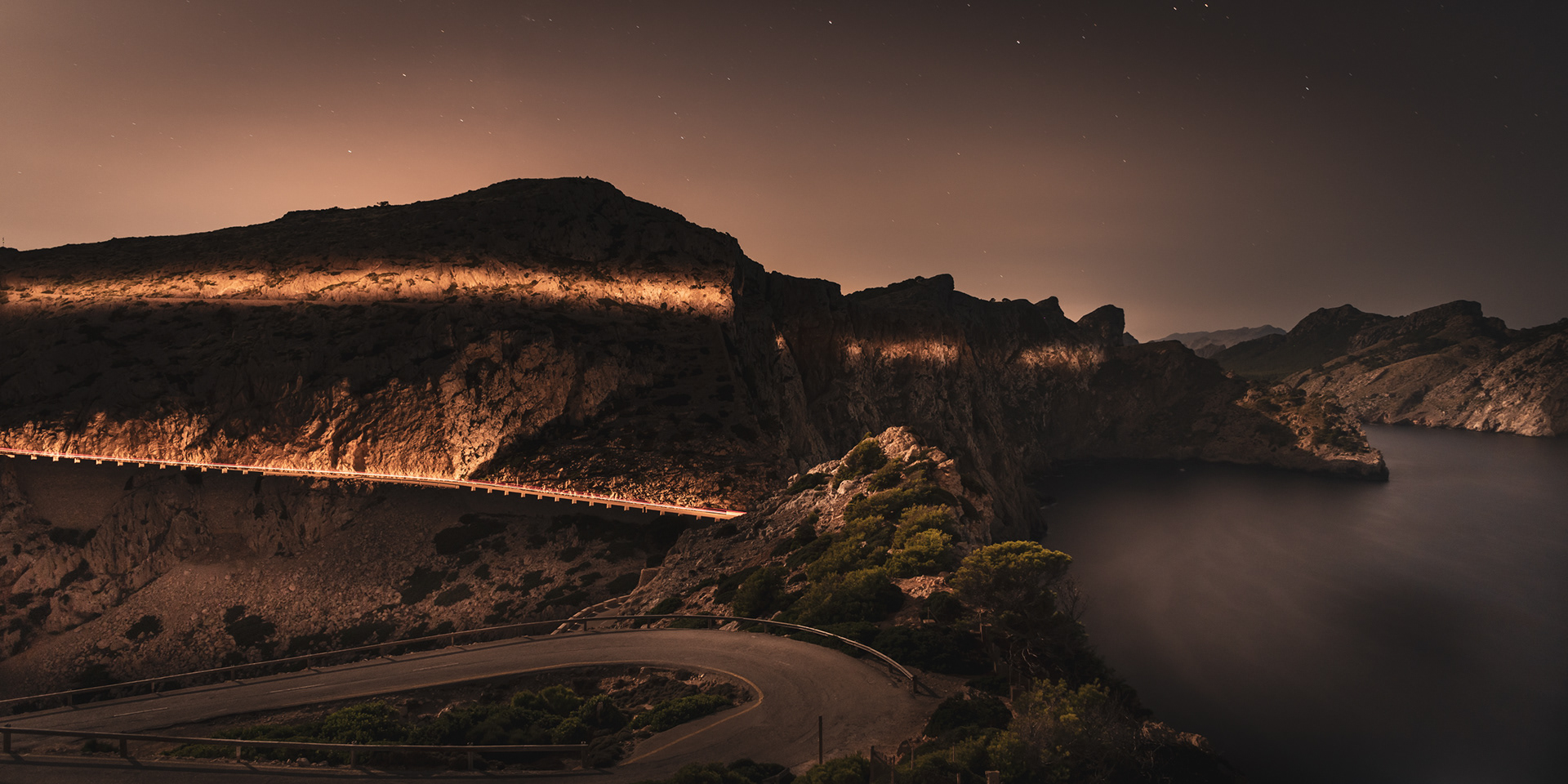 MALLORCA | CAP DE FORMENTOR LIGHTHOUSE LUMINOUS EFFECTS