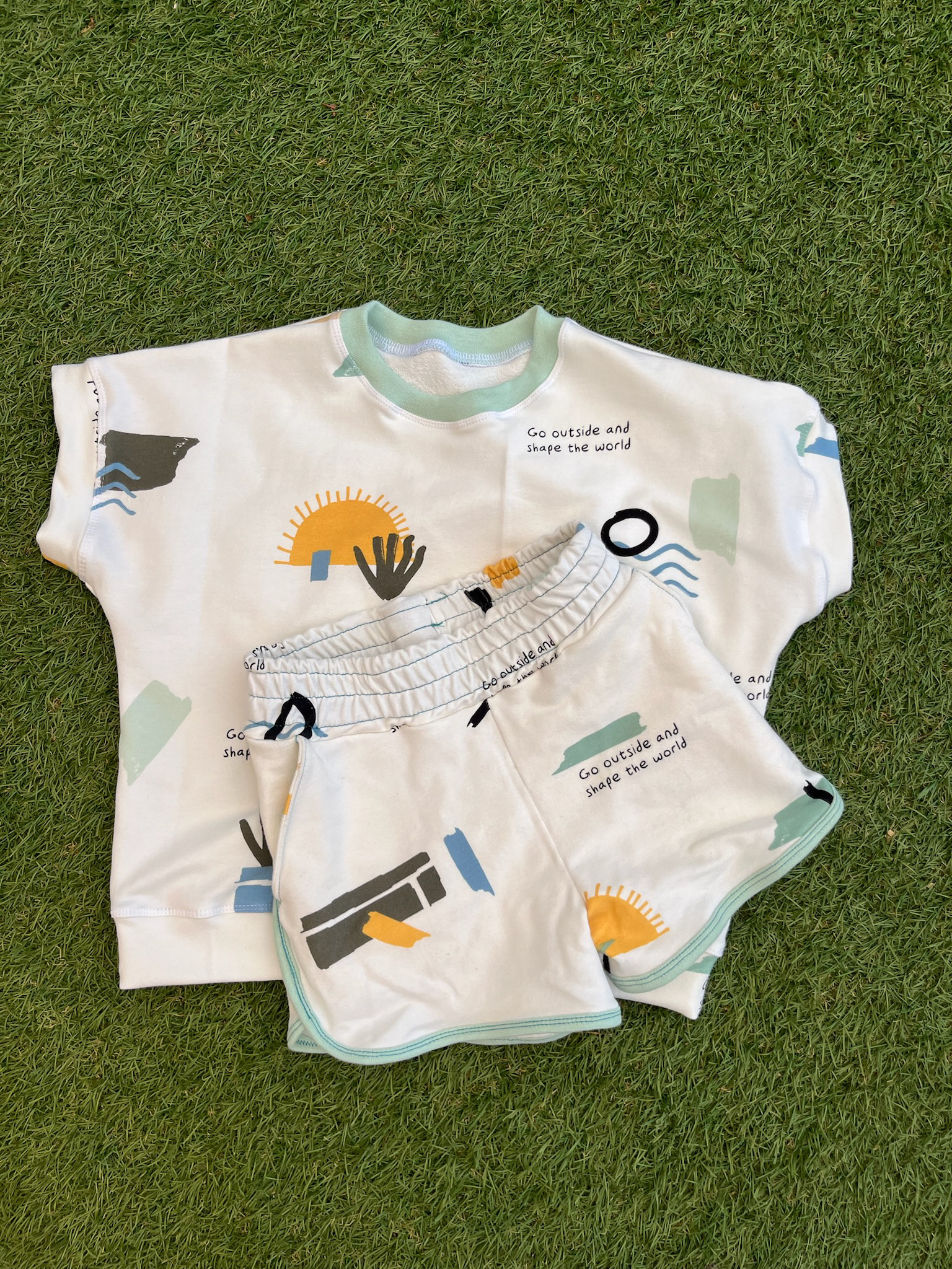 Sporty Set - Shape the World