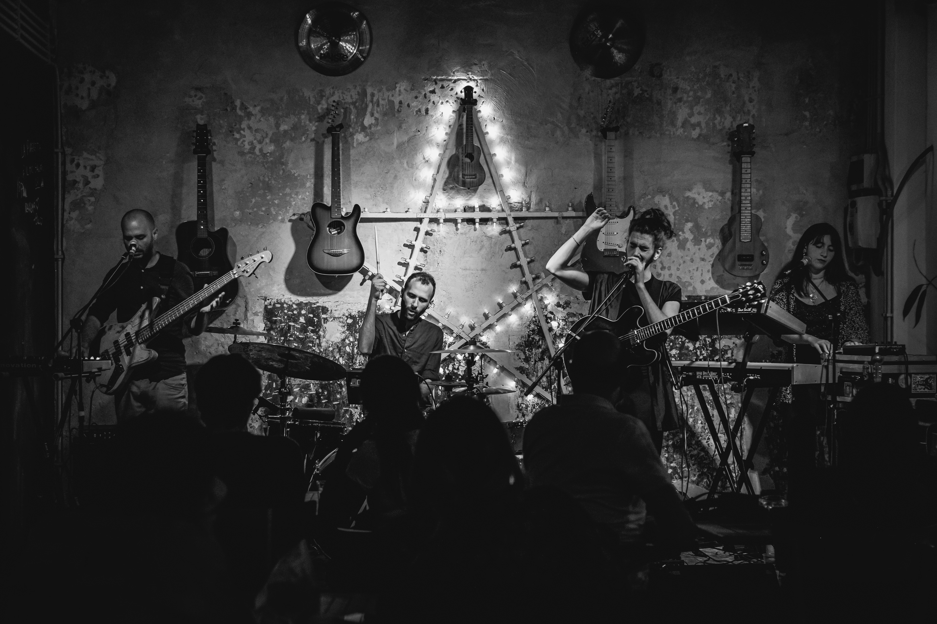 Starring: /Handlogic | Photo © Cetti Lipari