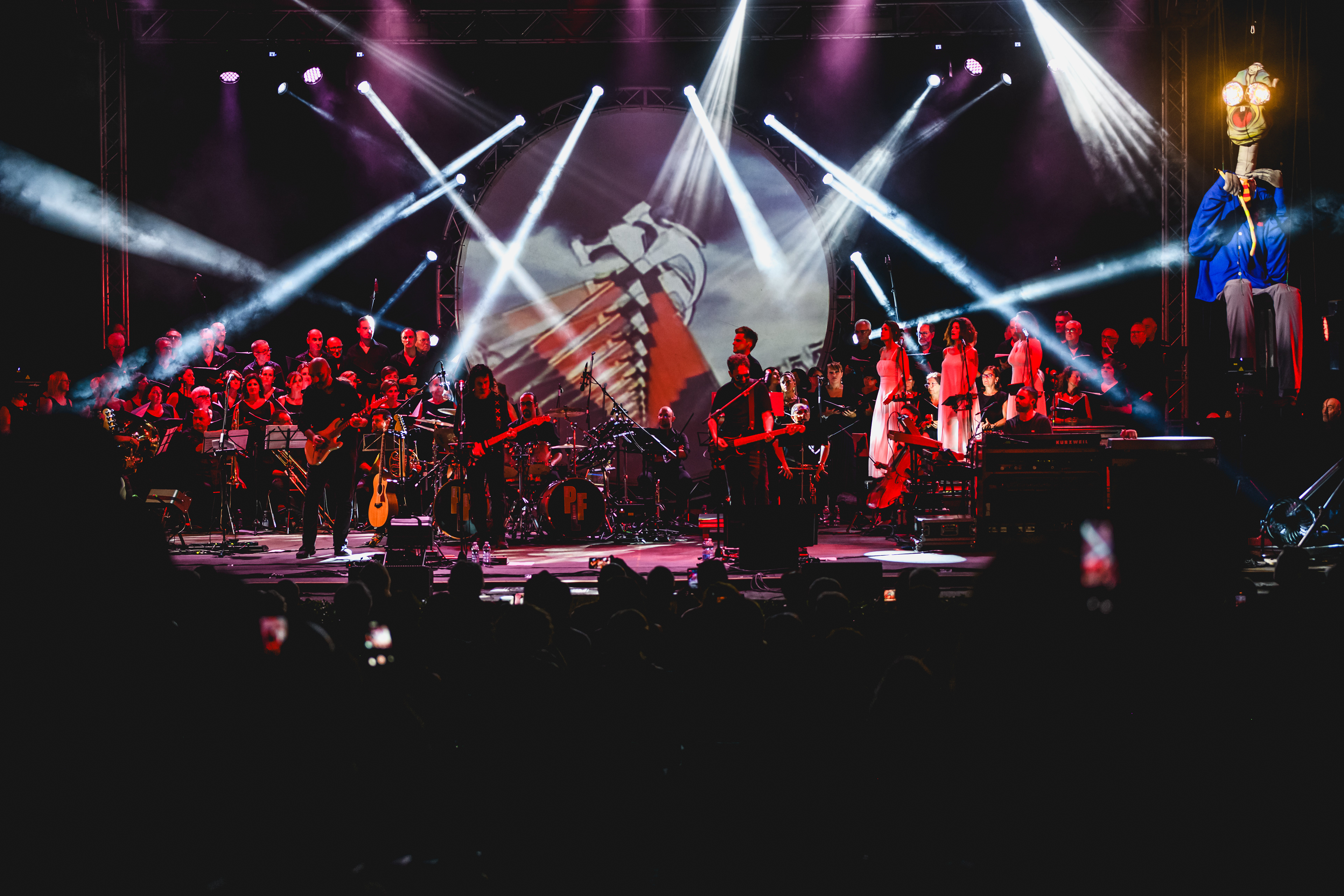 Starring: Pink Floyd Legend | Photo © Cetti Lipari