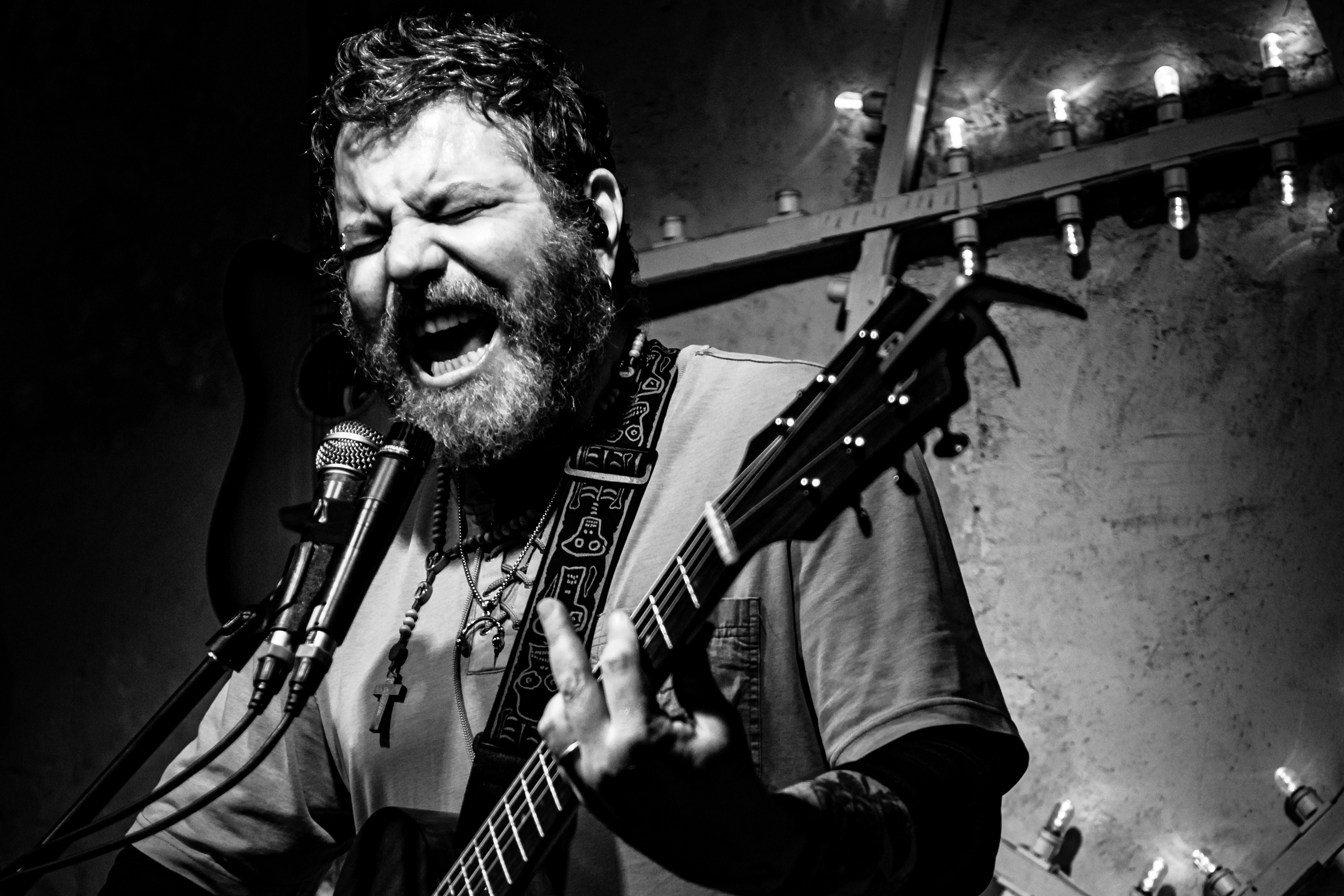 Starring: Carmelo Pipitone | Photo © Cetti Lipari