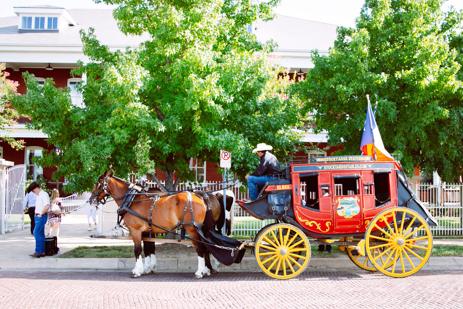 Complimentary carriage ride to/from the event