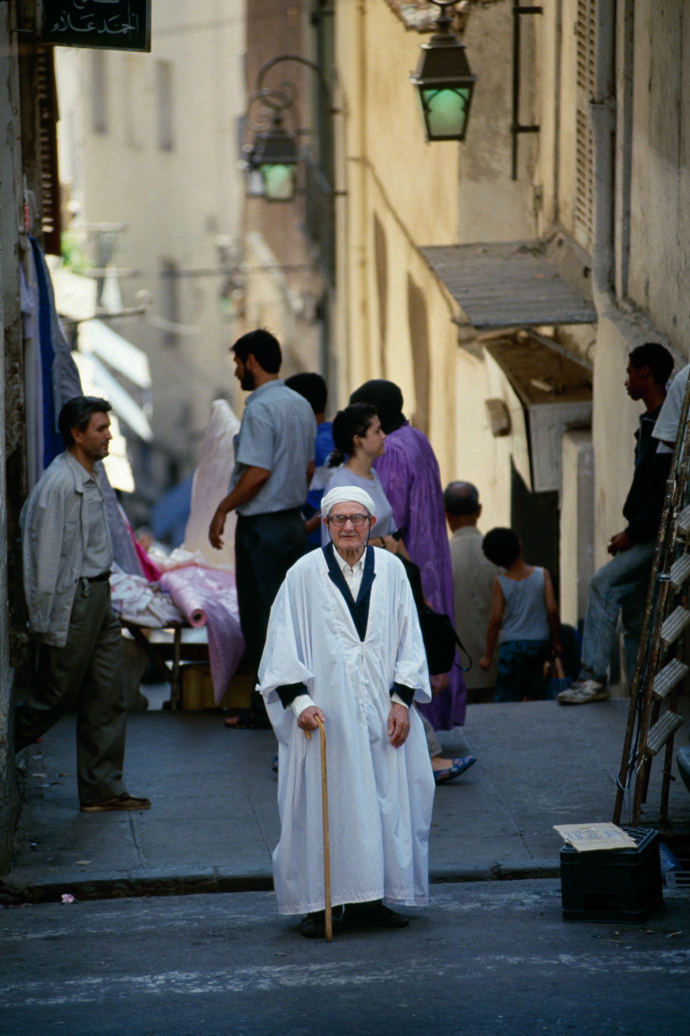 Street scene in Algiers.