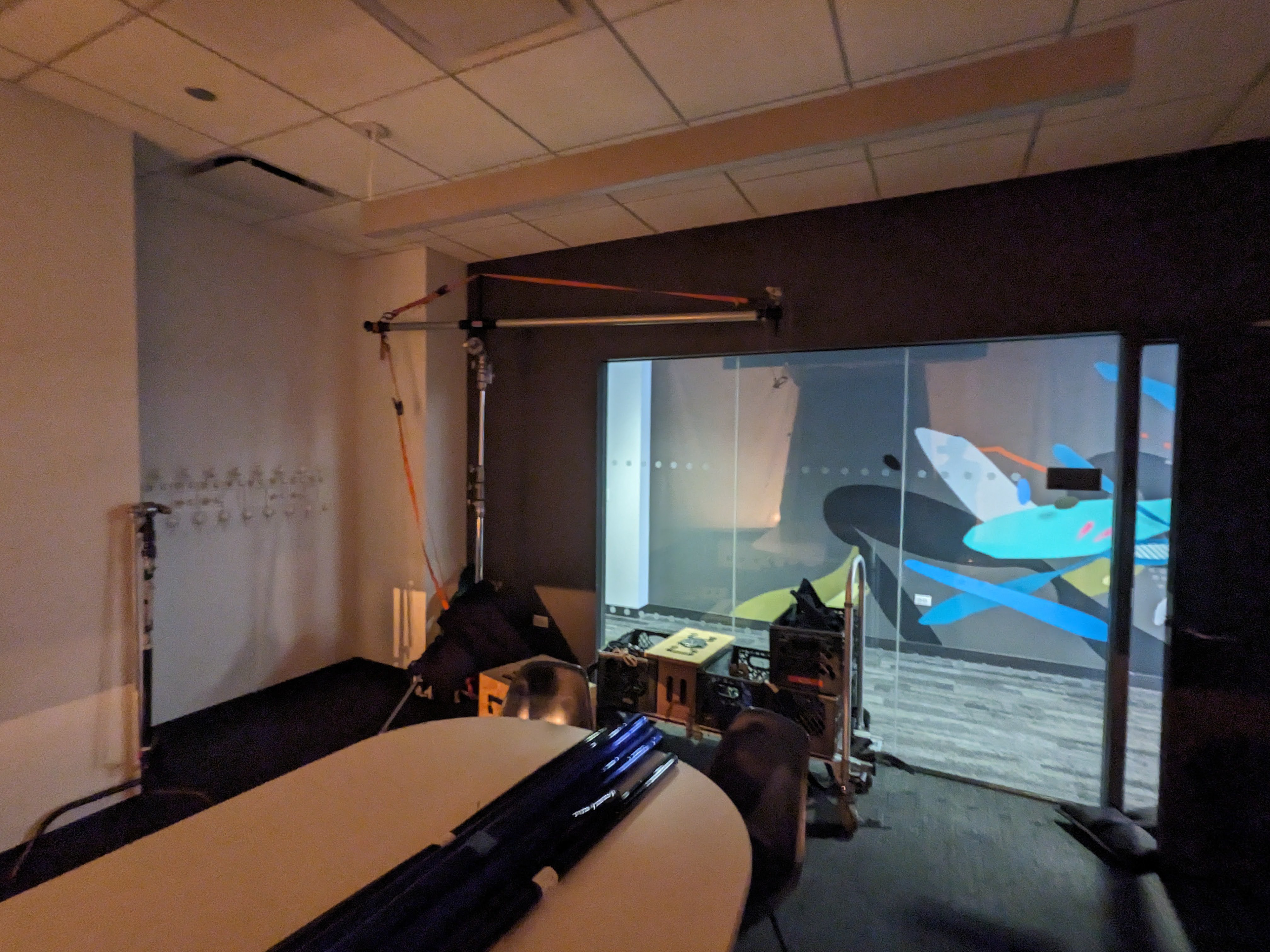 Menace-arm for projector