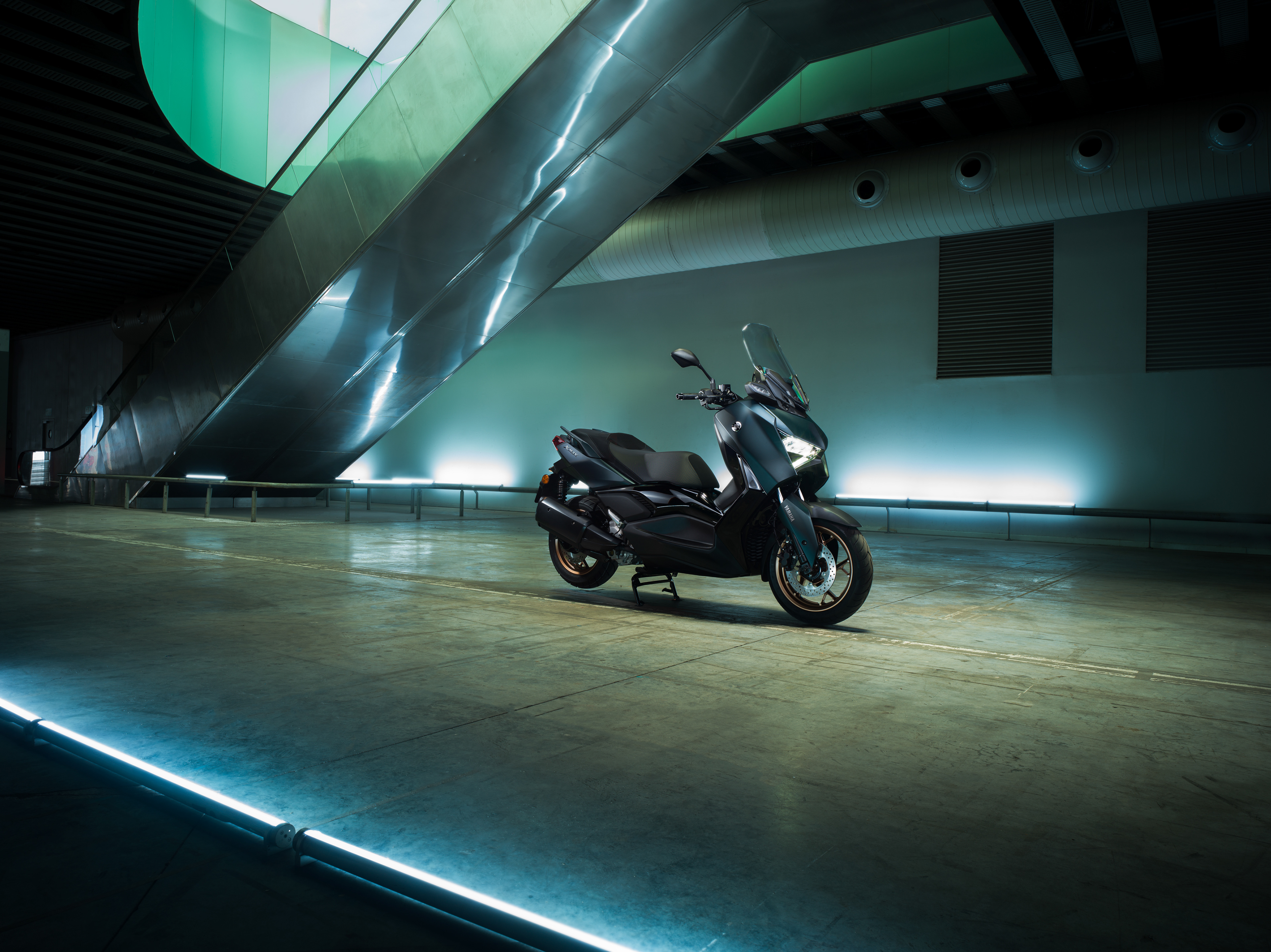 YAMAHA XMAX ©2023