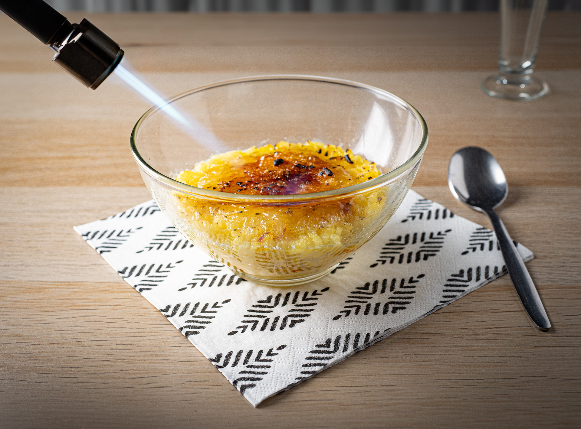 Arroz con leche y azafrán caramelizado