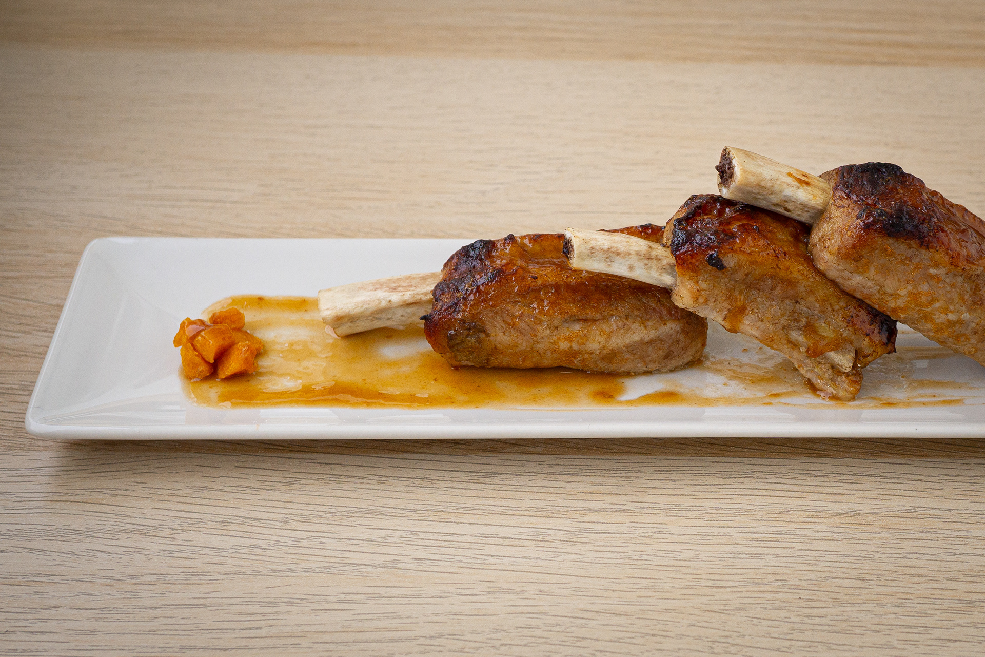 Costillas de cerdo BBQ & Naranja