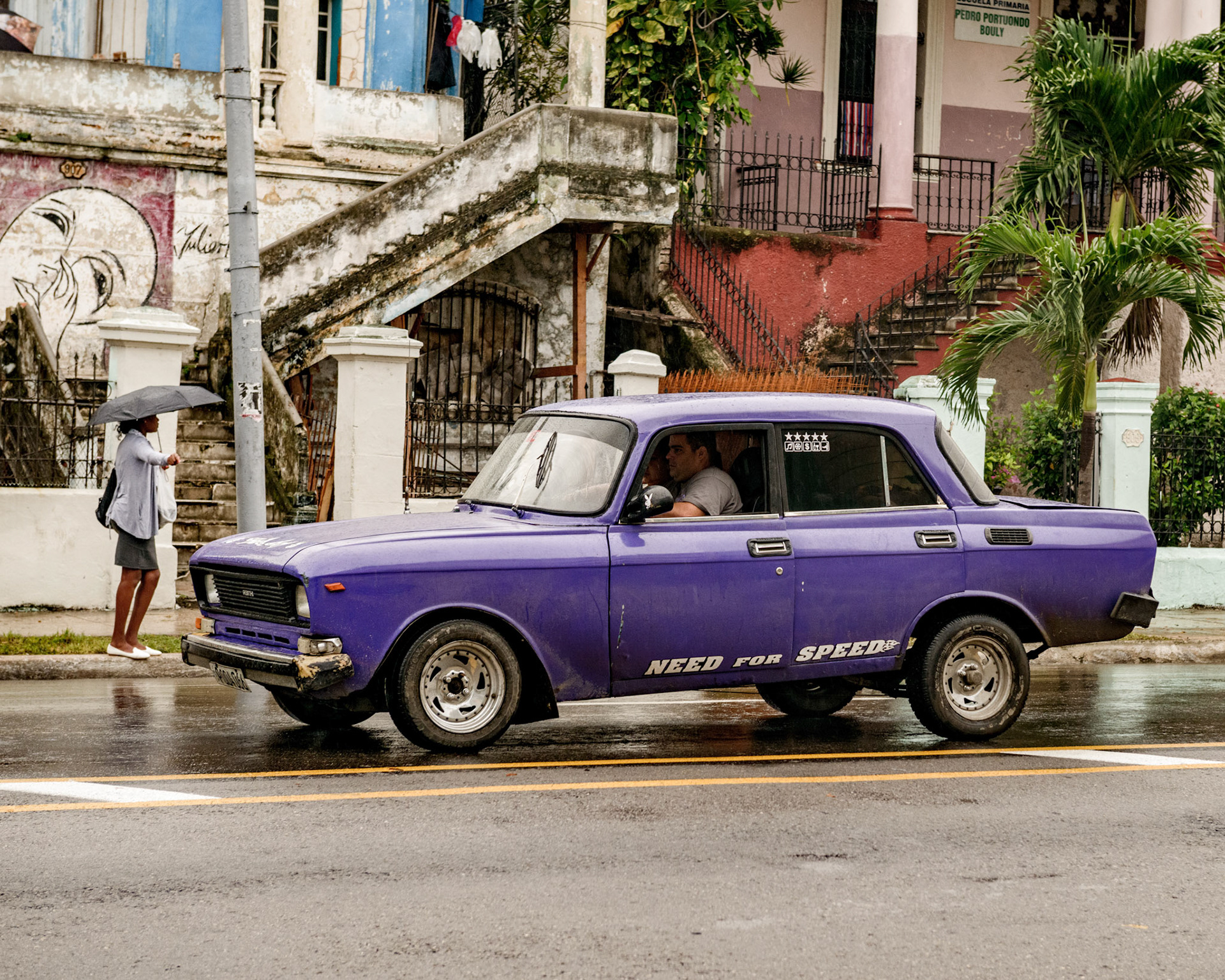 Old cars in motion 2