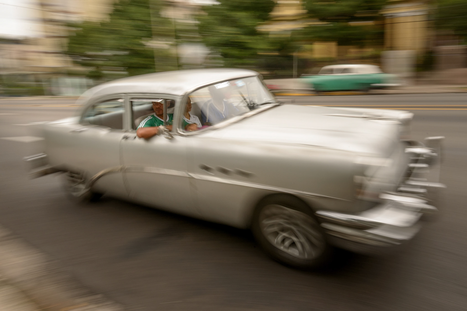 Old cars in motion 1