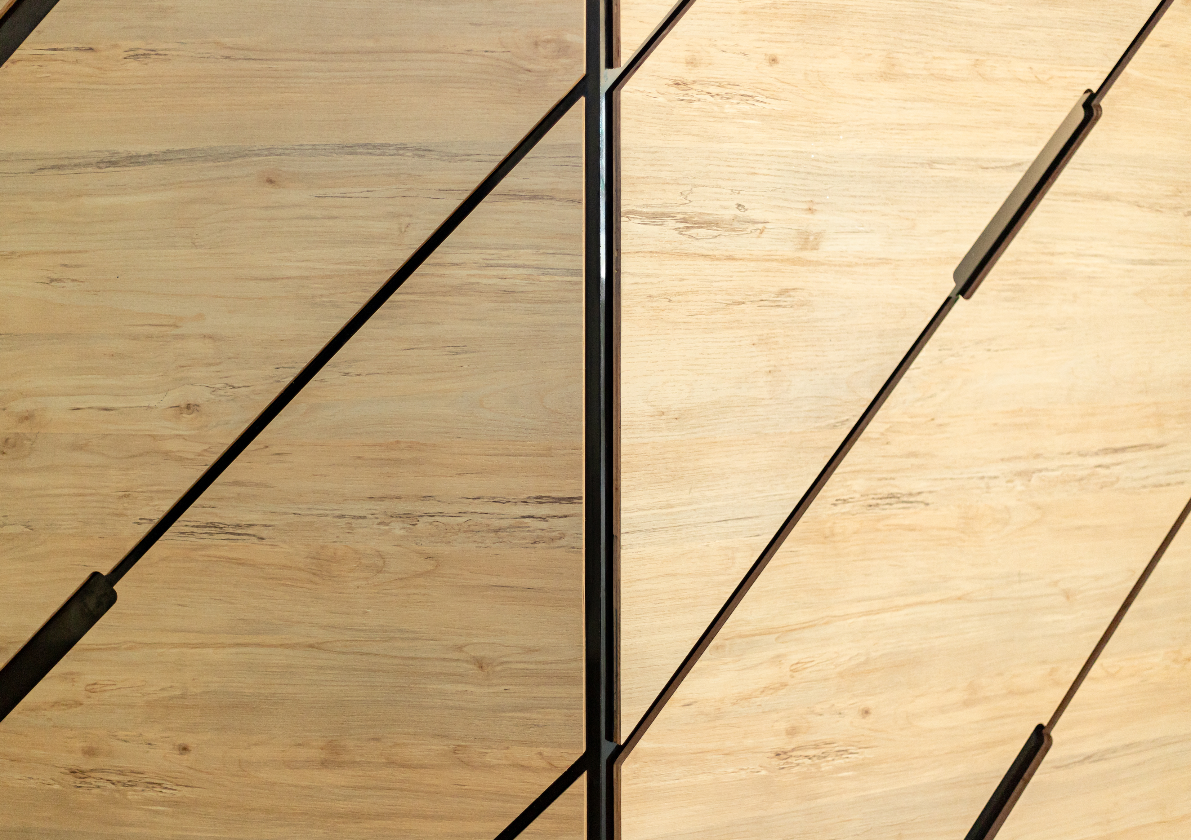 FRONT DESK / CARLOS BOBONIS