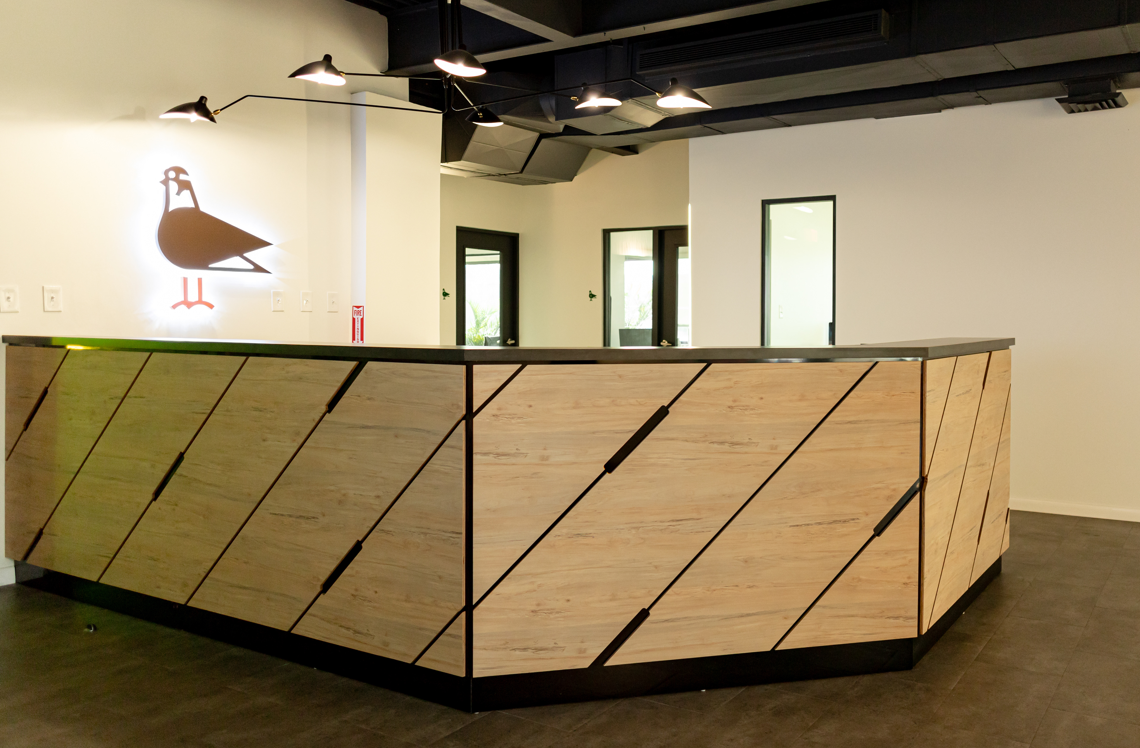 FRONT DESK / CARLOS BOBONIS