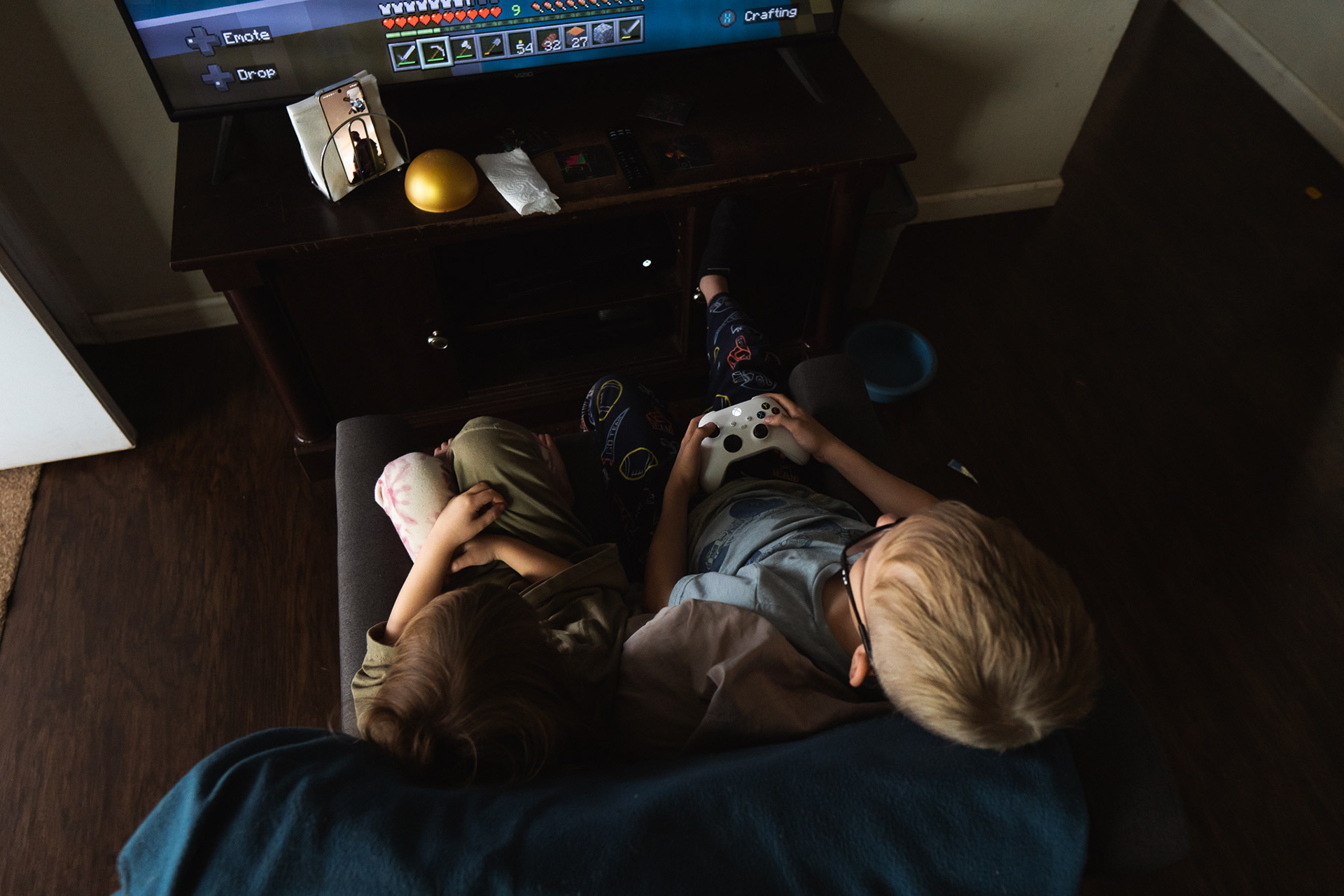 Playing Minecraft with Daddy 5,800 miles away