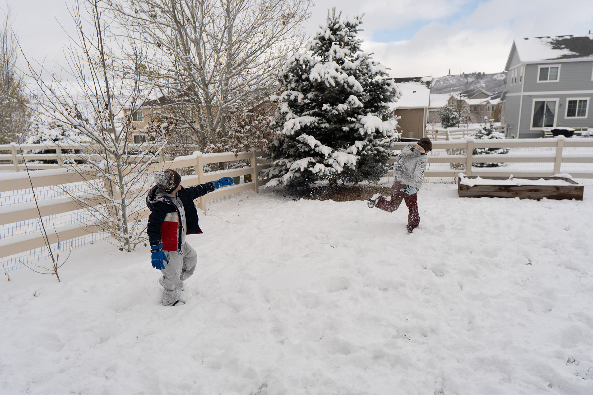 Snowball fight!