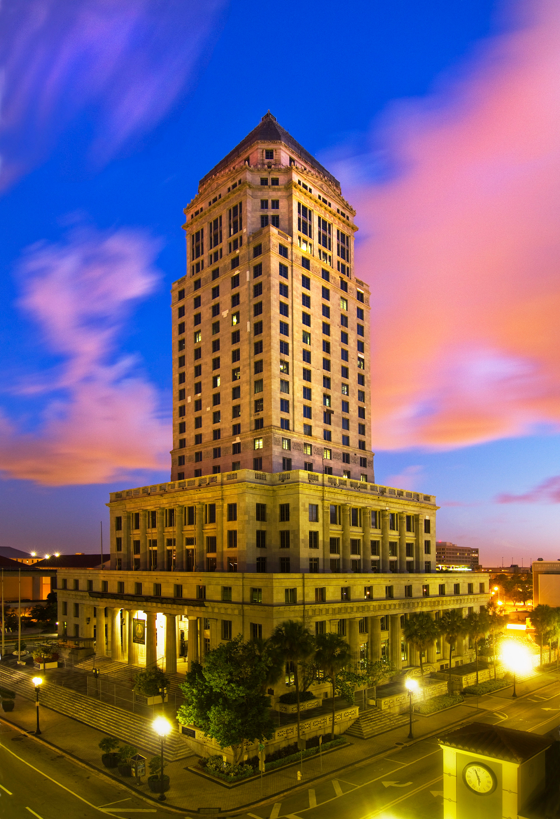 "Miami-Dade County Courthouse" 