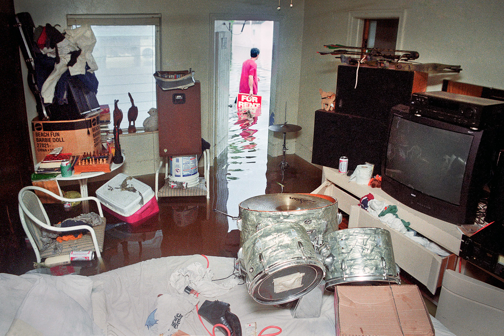 It wan’t just hurricanes creating havoc. In Hallandale, F.l., the “No Name Storm” dumped 20 inches of rain.