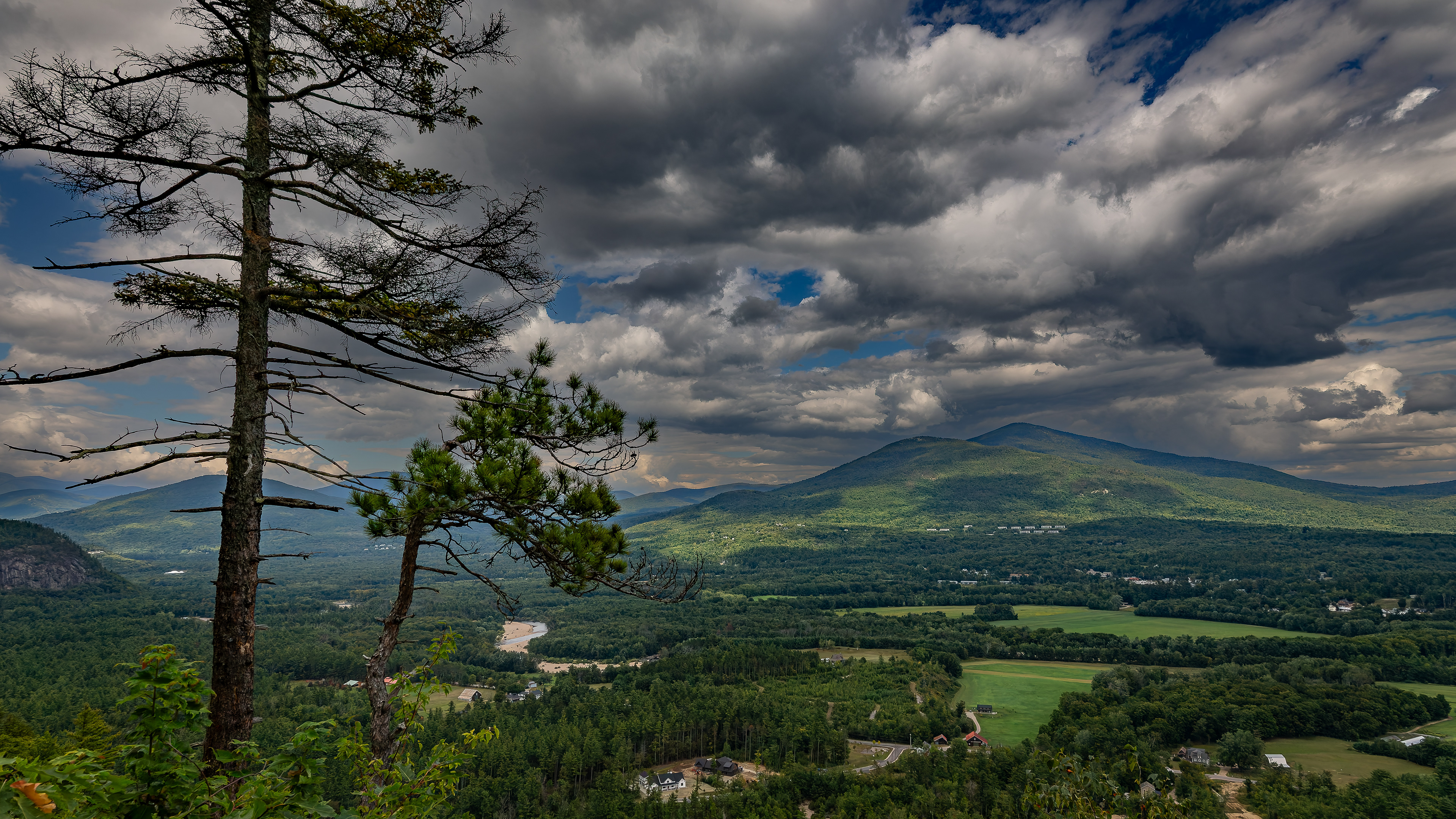 View from Cathedral Ledge No9