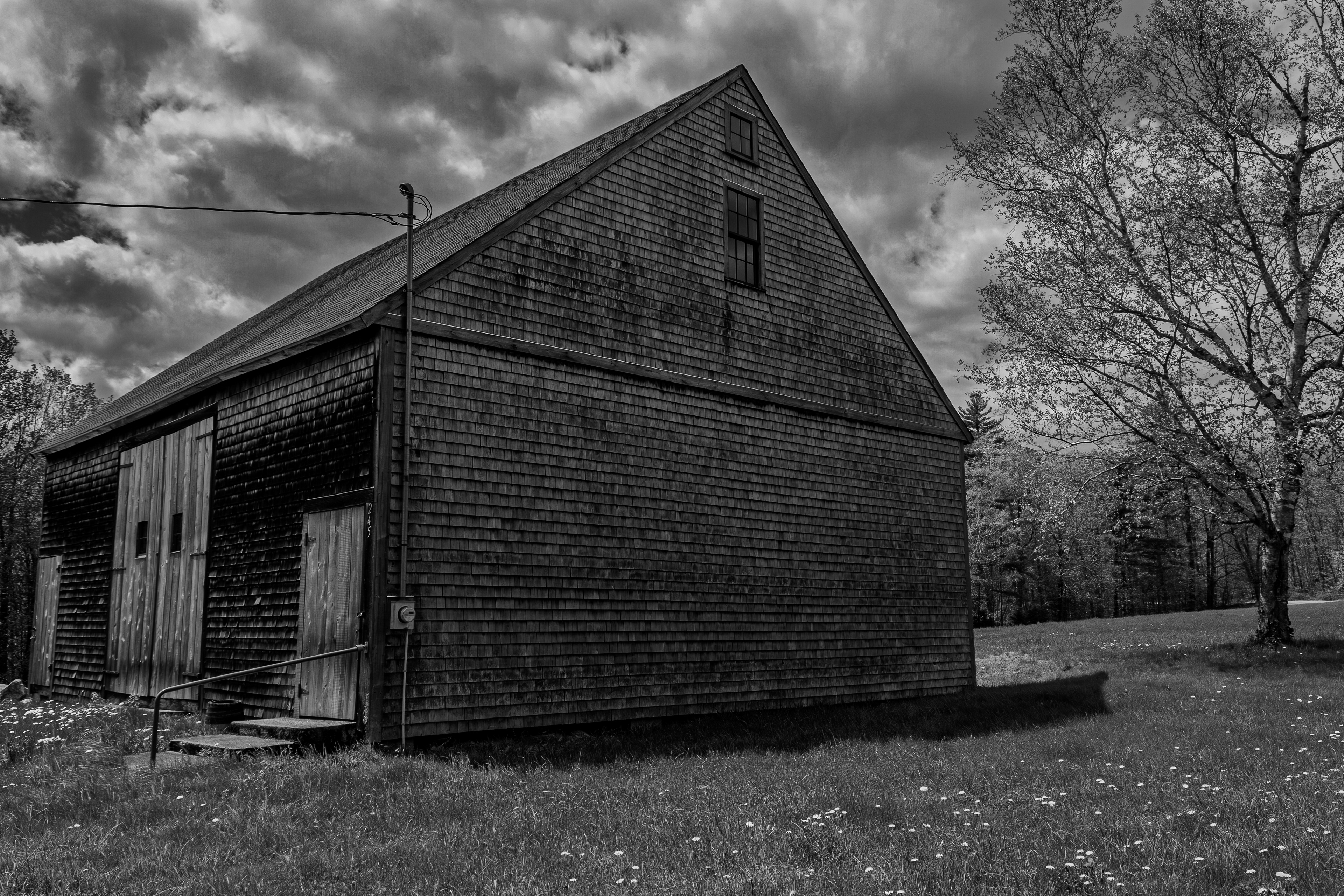 Tom Howe Barn in B&W