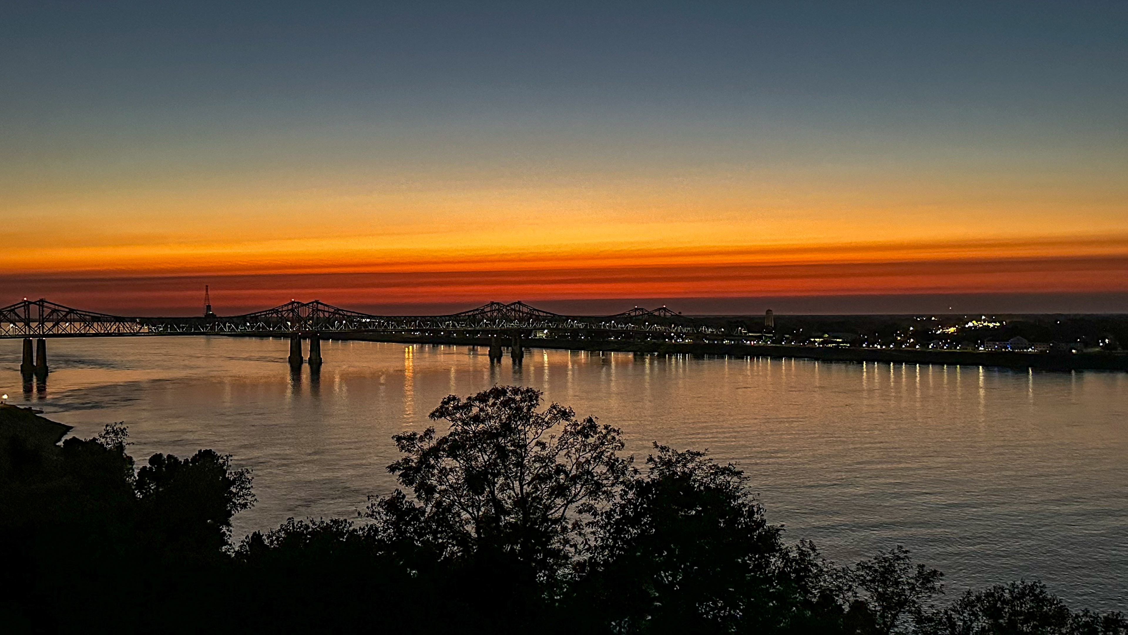 MS River Bridge: Natchez, MS