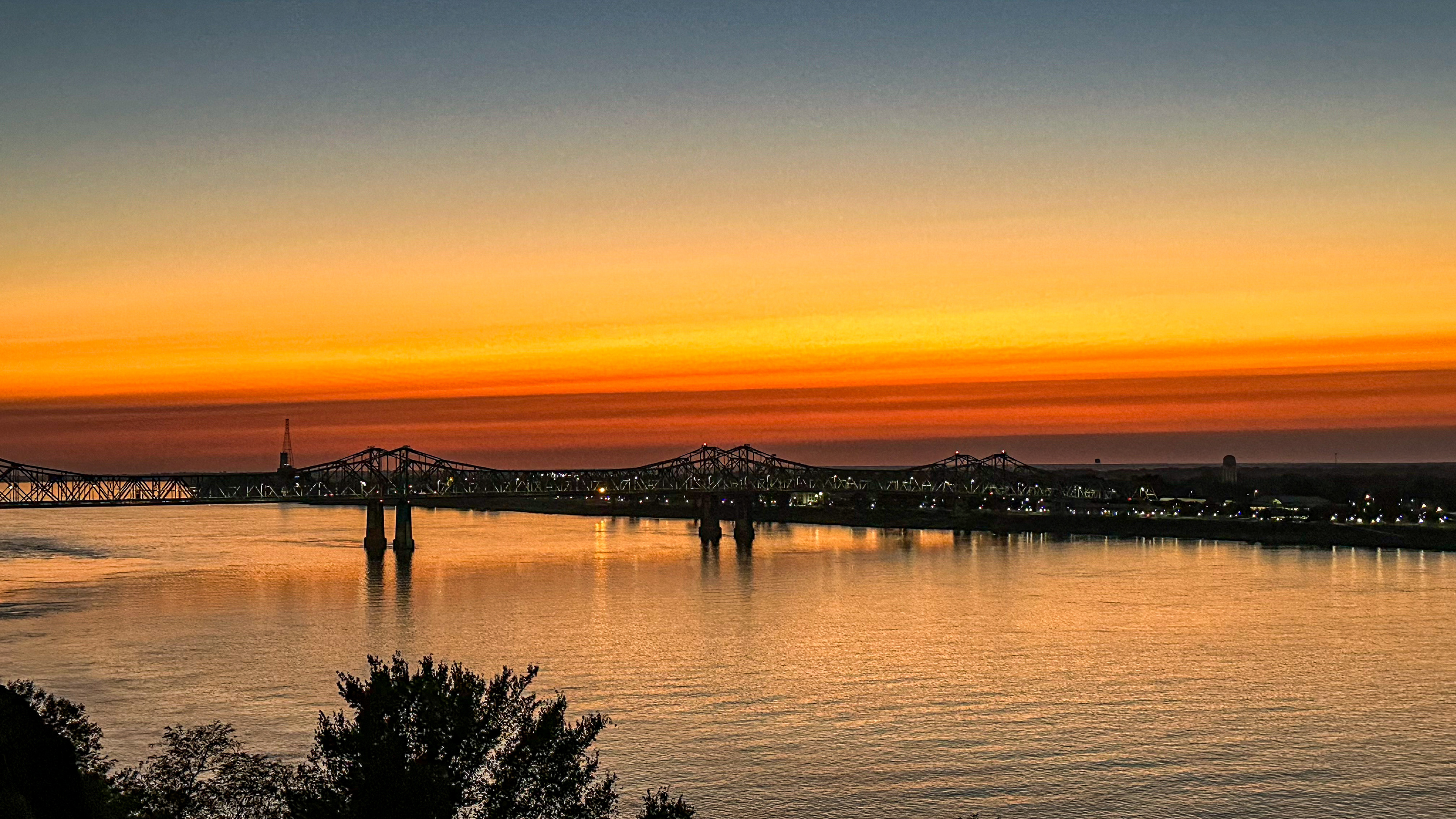 MS River Bridge: Natchez, MS