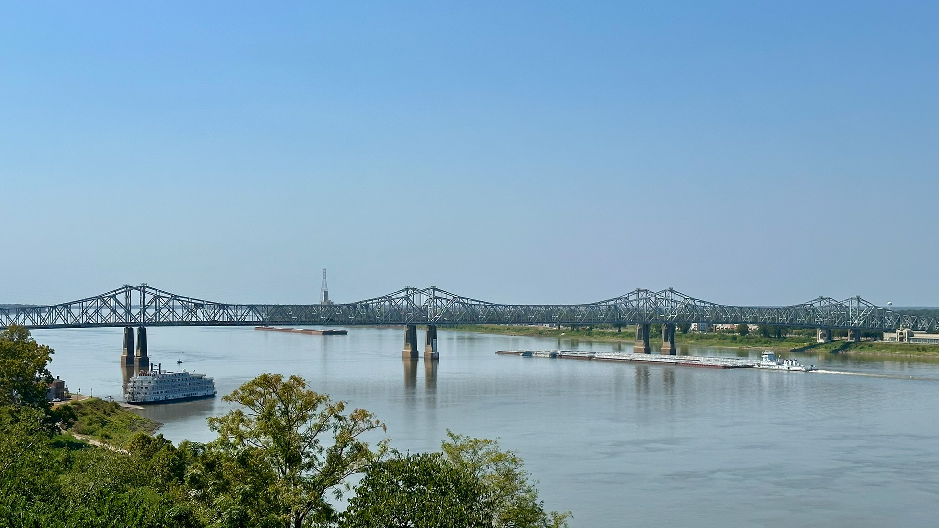 MS River Bridge: Natchez, MS