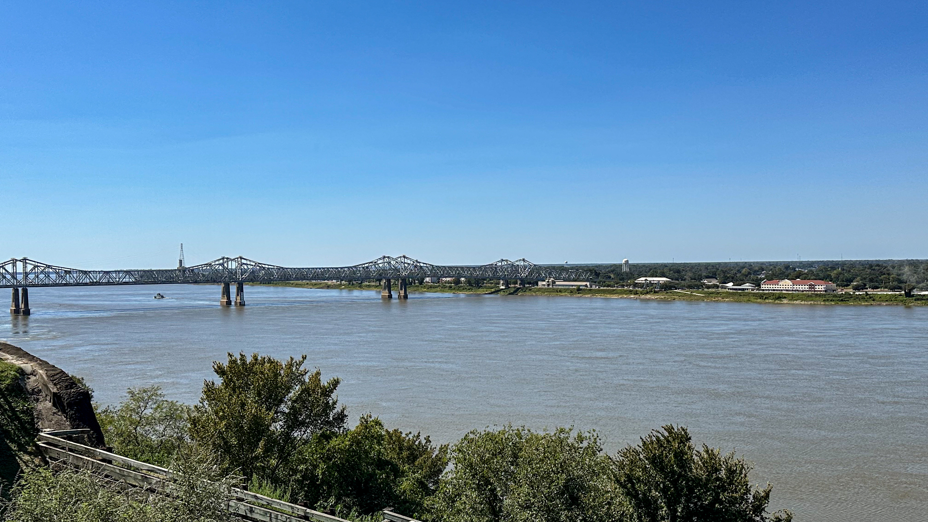 MS River Bridge: Natchez, MS