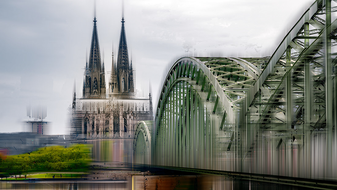 NICOLE HOLZ FOTOGRAFIE | Abstrakte Fotokunst | Köln und Düsseldorf  Von der Fotografie zur Abstraktion | Die konkurrierenden Städte am Rhein Köln und Düsseldorf als urbane Landschaften zeitgenössisch interpretiert. Eine moderne Übersetzung des Kölner Doms und des Düsseldorfer Medienhafens in abstrakte Fotokunst. 