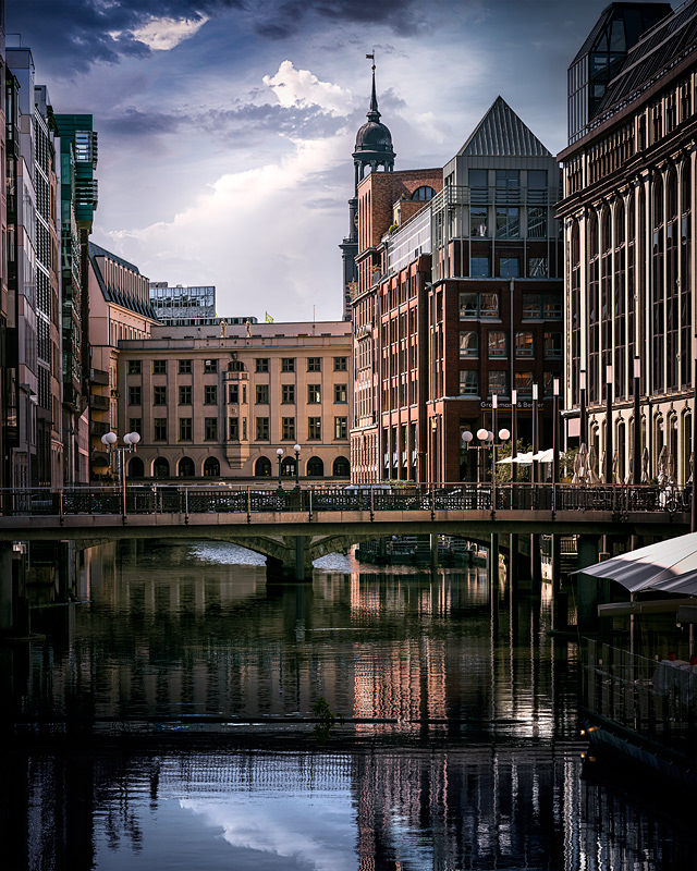 NICOLE HOLZ FOTOGRAFIE - Hamburg Neustadt Stadthöfe. 