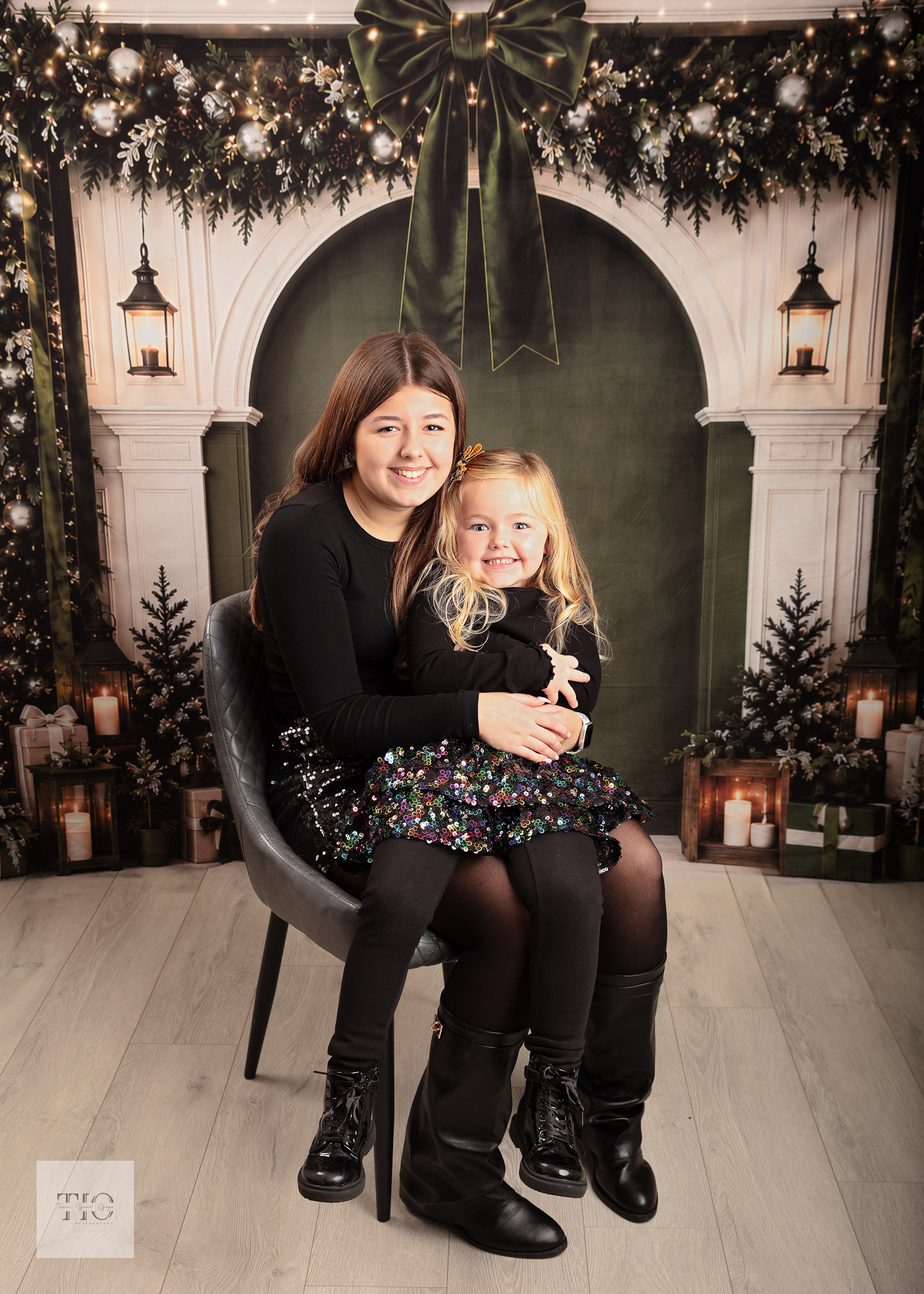 Christmas mini green indoor backdrop by TIO Photography