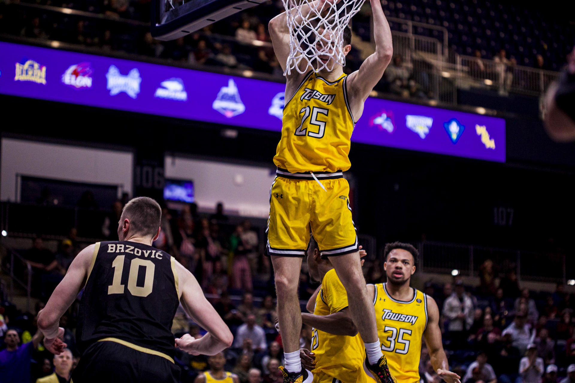 No. 25 Nicolas Timberlake