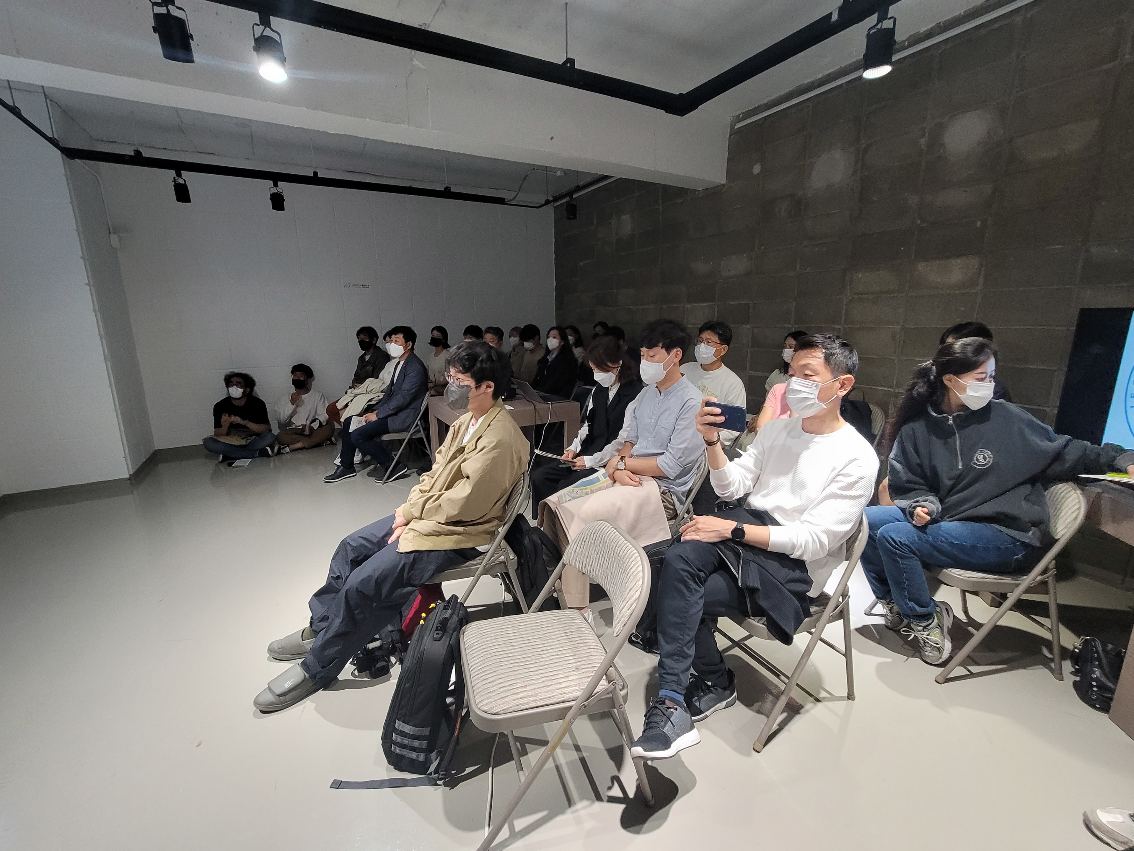 제15회 전주국제사진제 전국대학연합 초대전 ≪새파란아이들≫