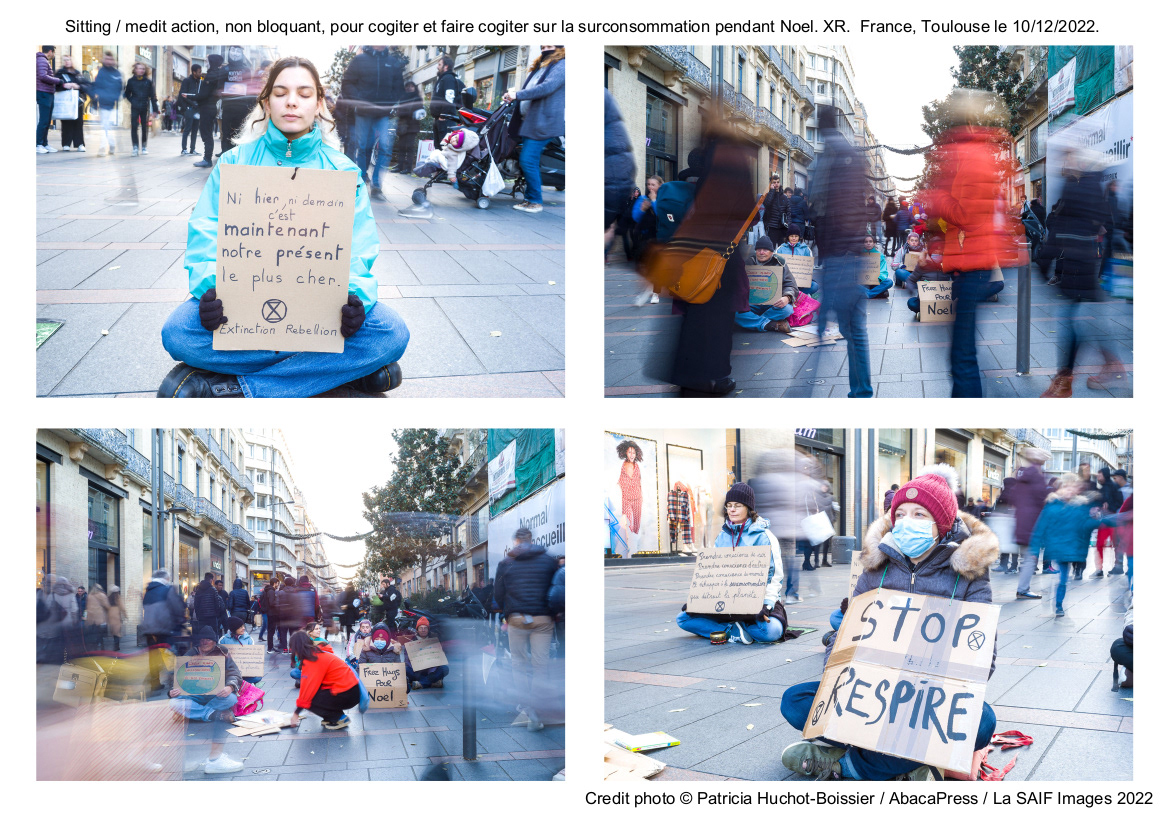 Sitting / medit action, non bloquant, pour cogiter et faire cogiter sur la surconsommation pendant Noel. XR.  France, Toulouse le 10/12/2022